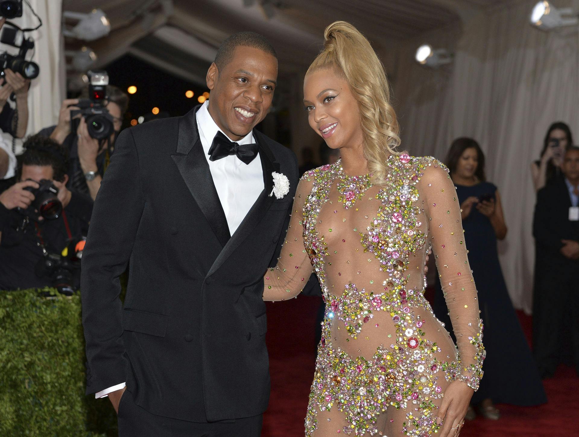 Beyoncé og Jay-Z har eftersigende købt en vanvidsbolig i Californien.