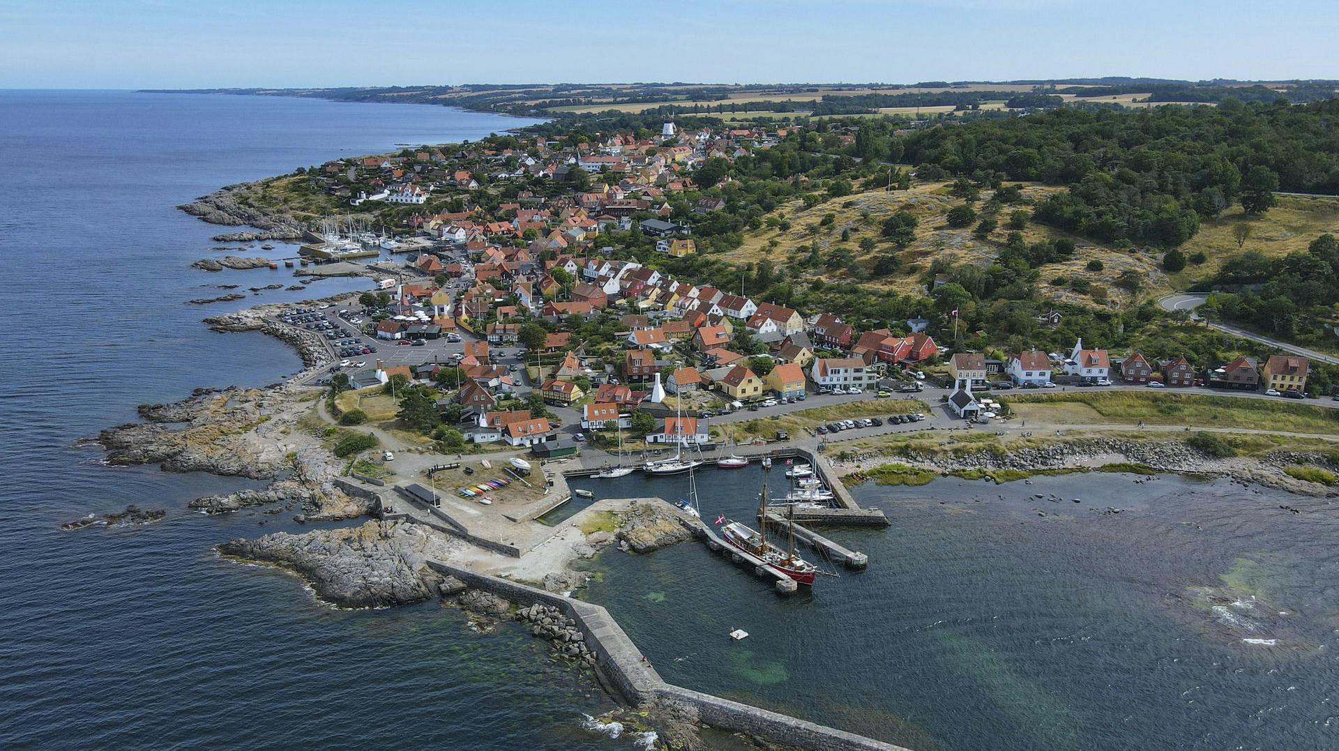 Da der var meldinger om rystelser på Bornholm, blev der samtidigt afvilket en polsk militærøvelse. 