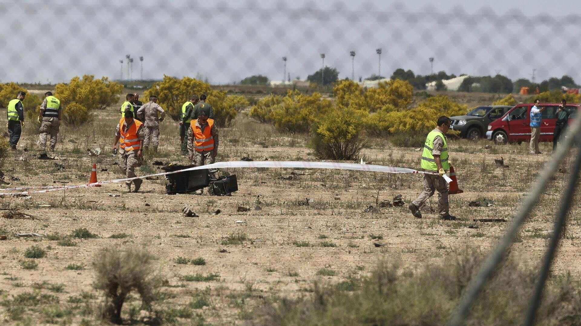 Et F-18 jagerfly styrtede ned i den spanske by Zaragoza. 