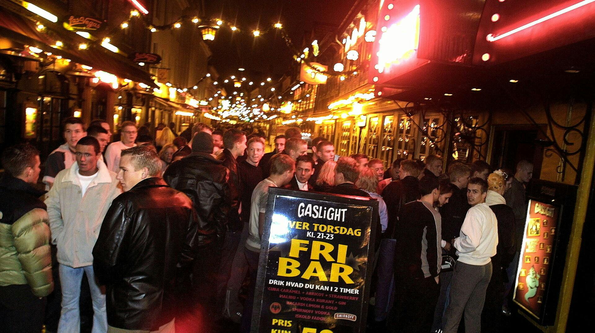 En 42-årig mand vågnede op med gigantiske dankorthævninger efter en bytur. Spørgsmålet er nu, hvem der har brugt pengene?