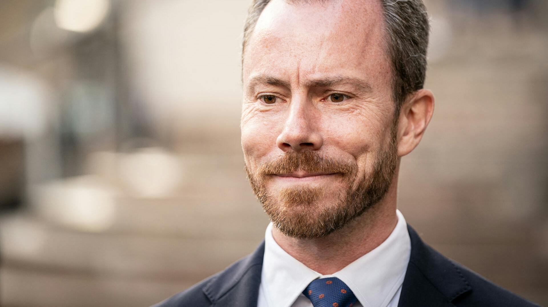 Jakob Elleman-Jensen vender tilbage som vicestatsminister, forsvarsminister og Venstres formand til august. 