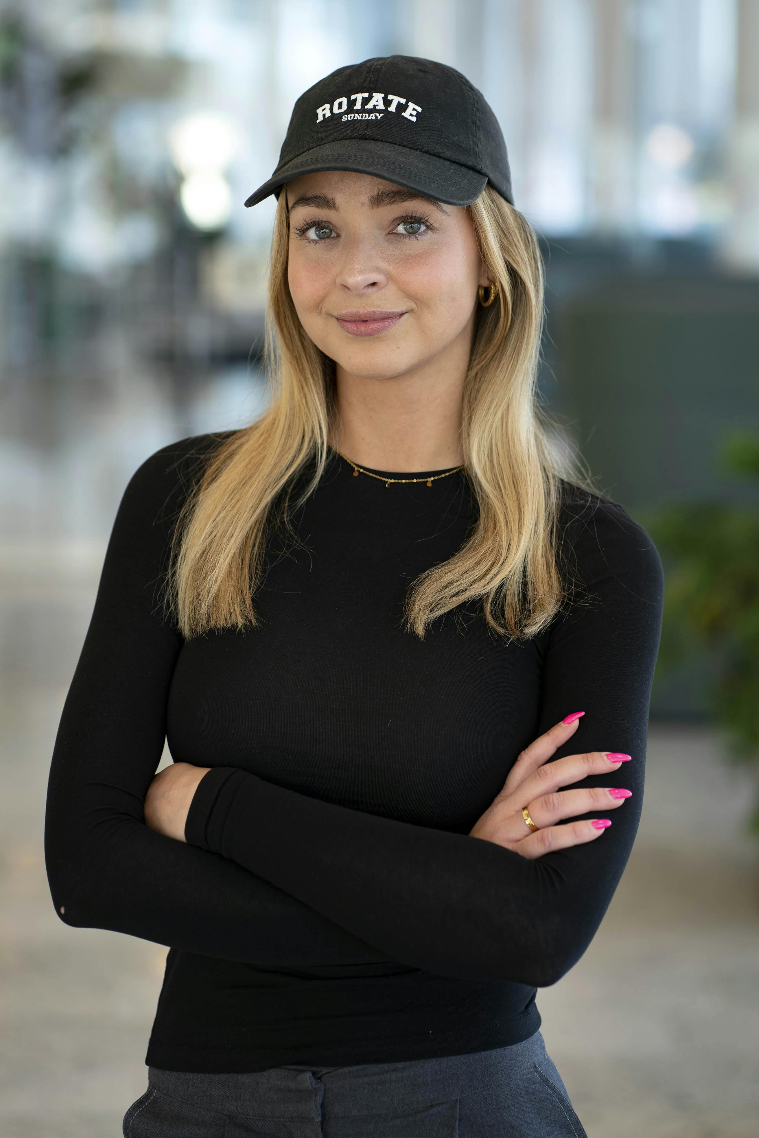 Julie Kriegler får fortalt nogle sandheder i "Sladderministeriet".