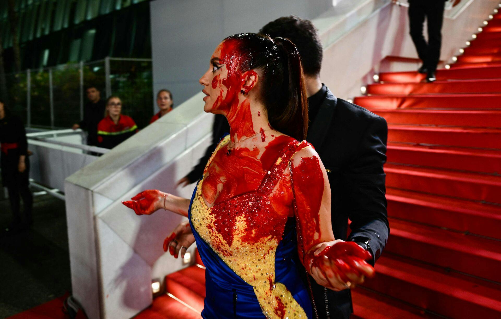 Det hele fandt sted forud for "Acide"-premieren på Cannes.