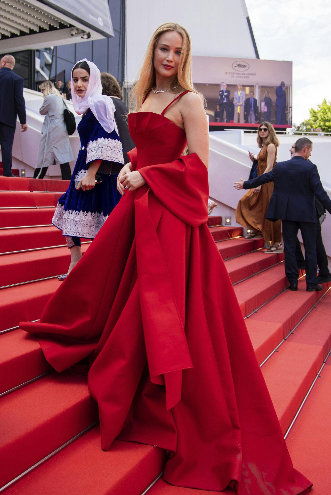 Jennifer Lawrence lignede en million på Cannes-trapperne.
