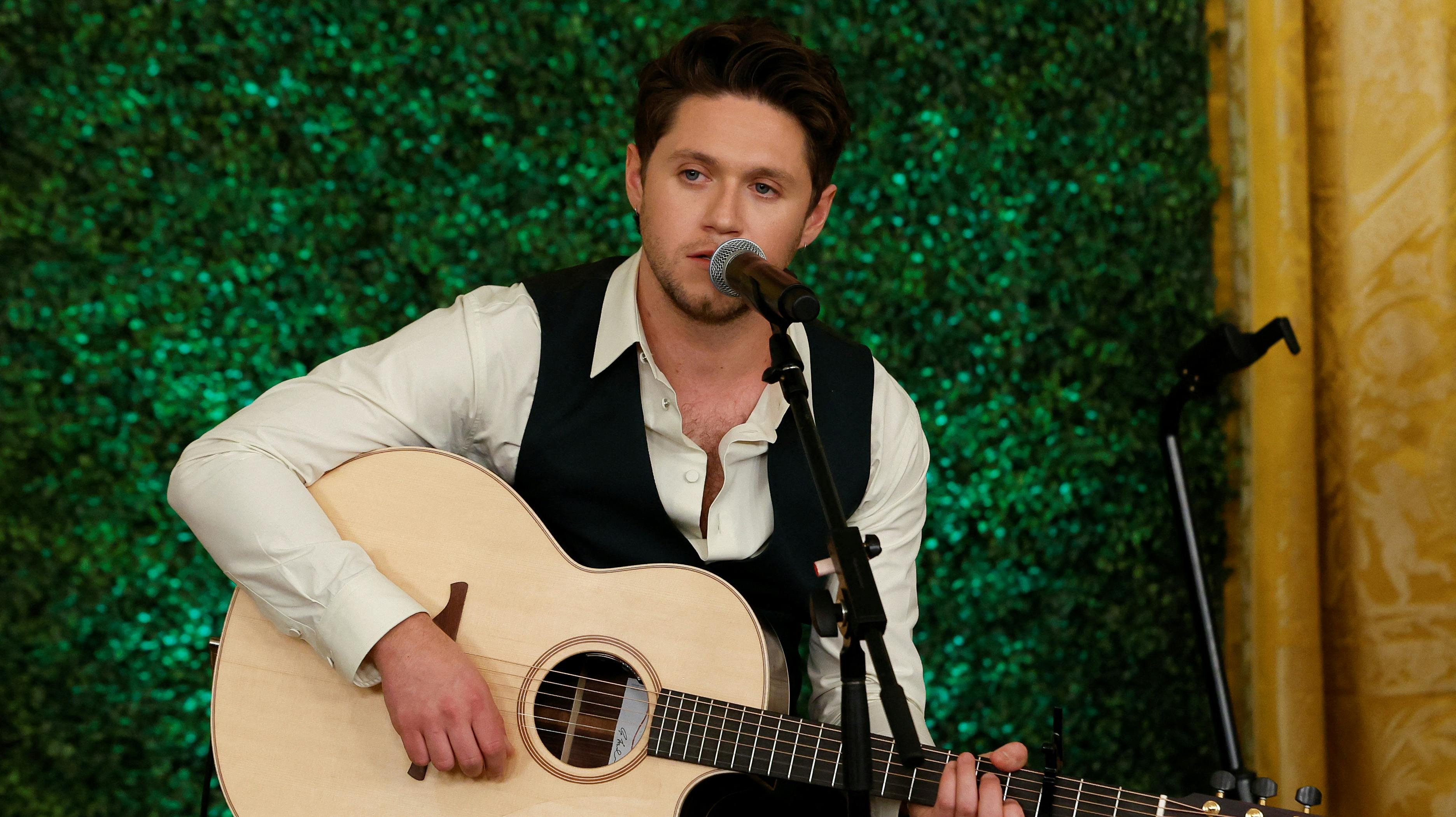 Den irske sangfugl Niall Horan har netop meldt sin ankomst til Danmark. 