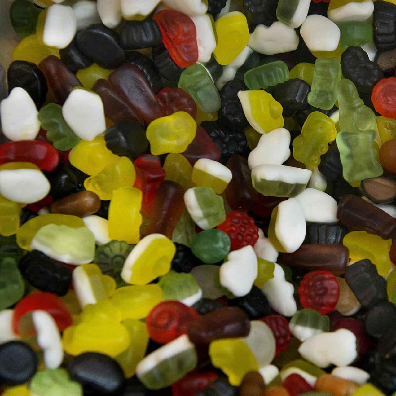 Kig på dette billede af slik 30 gange, og så vil du - måske - have fået stillet din sliklyst. 