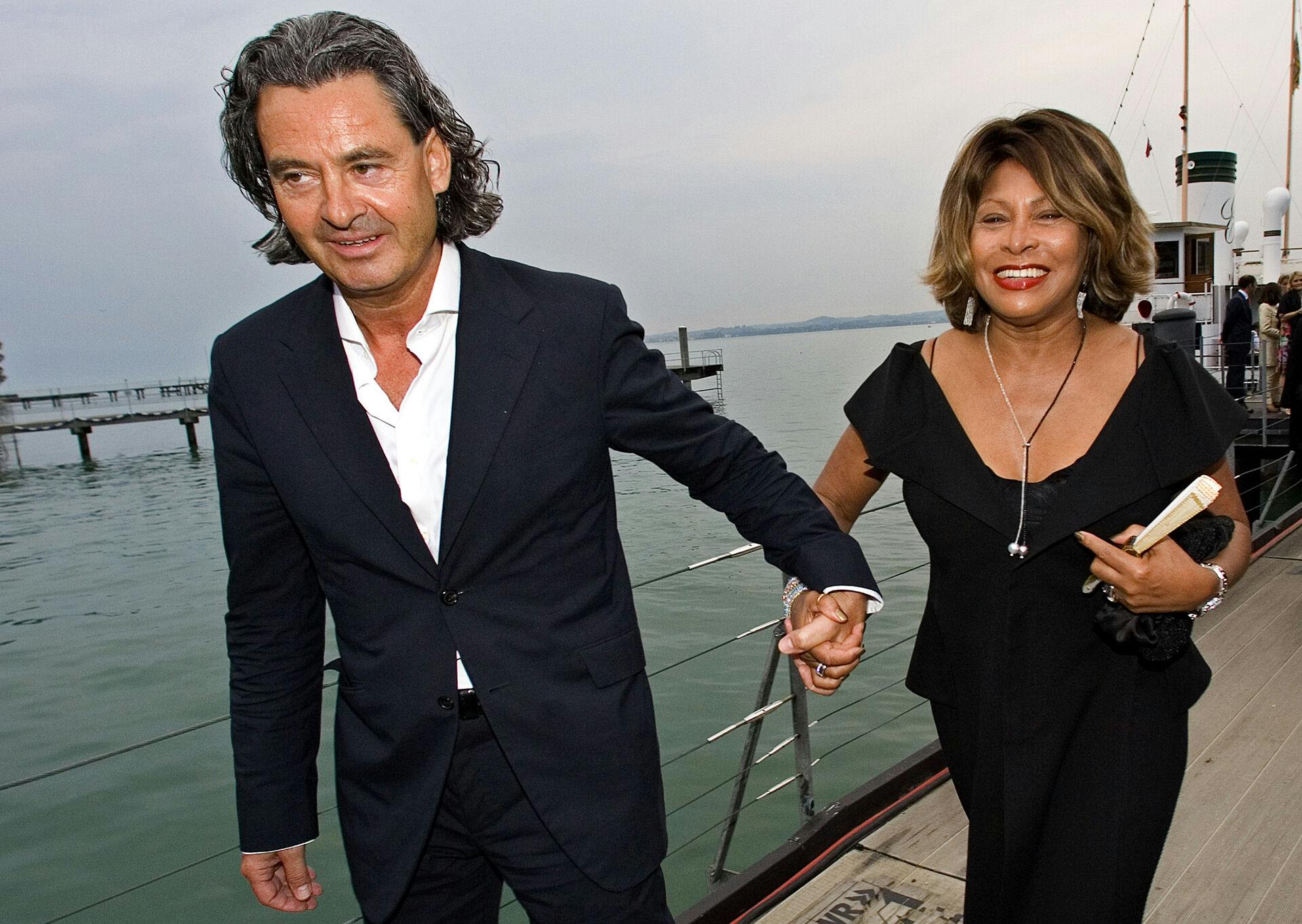 Tina Turner sammen med Erwin Bach, der i april 2017 endte med at redde hendes liv.