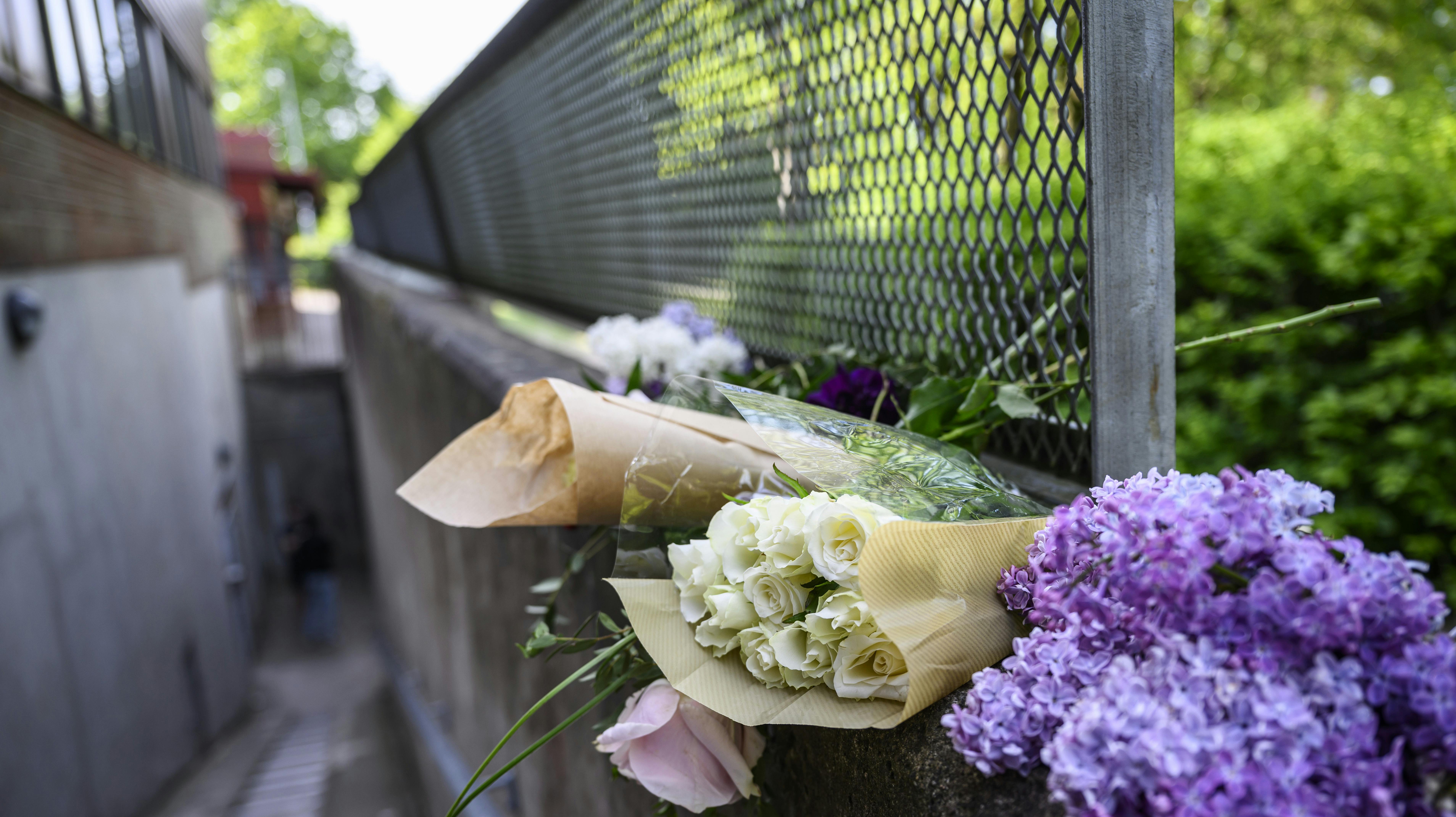 Den 10-årige pige styrtede i døden fra skolens tag i den svenske by