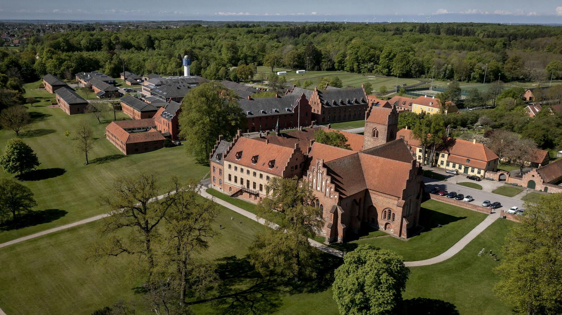 Herlufsholm Skole blev stiftet den 23. maj 1565.