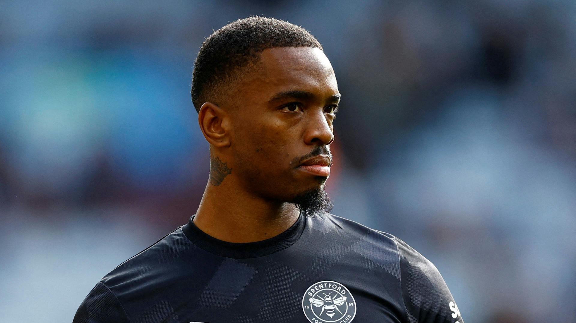 Karantænen falder sammen med at Toney spillemæssigt har ramt sit topniveau på banen.