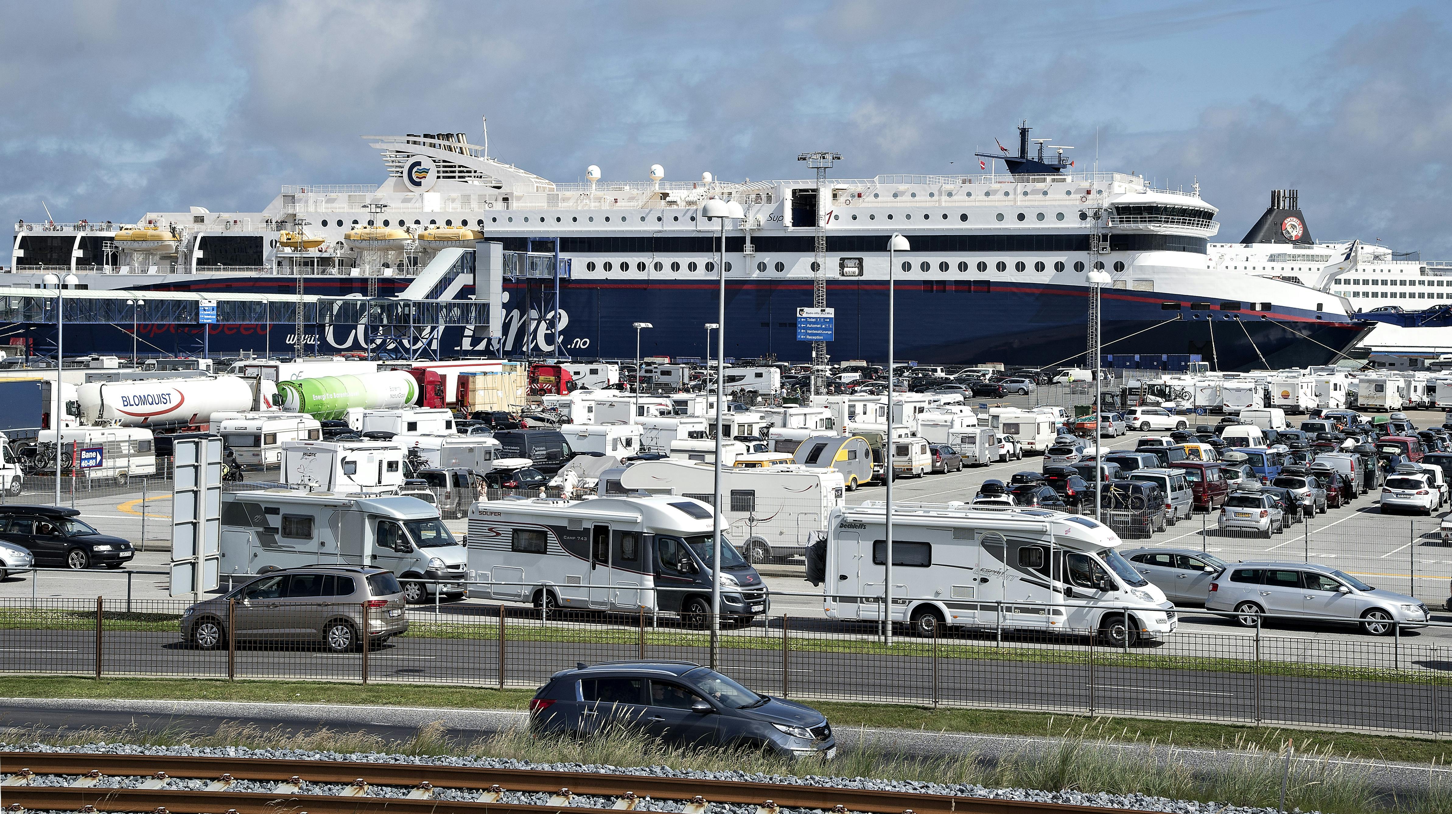 Båden med navnet SuperSpeed 2 sejler mellem Hirtshals i Nordjylland og Larvik i Norge flere gange om dagen 