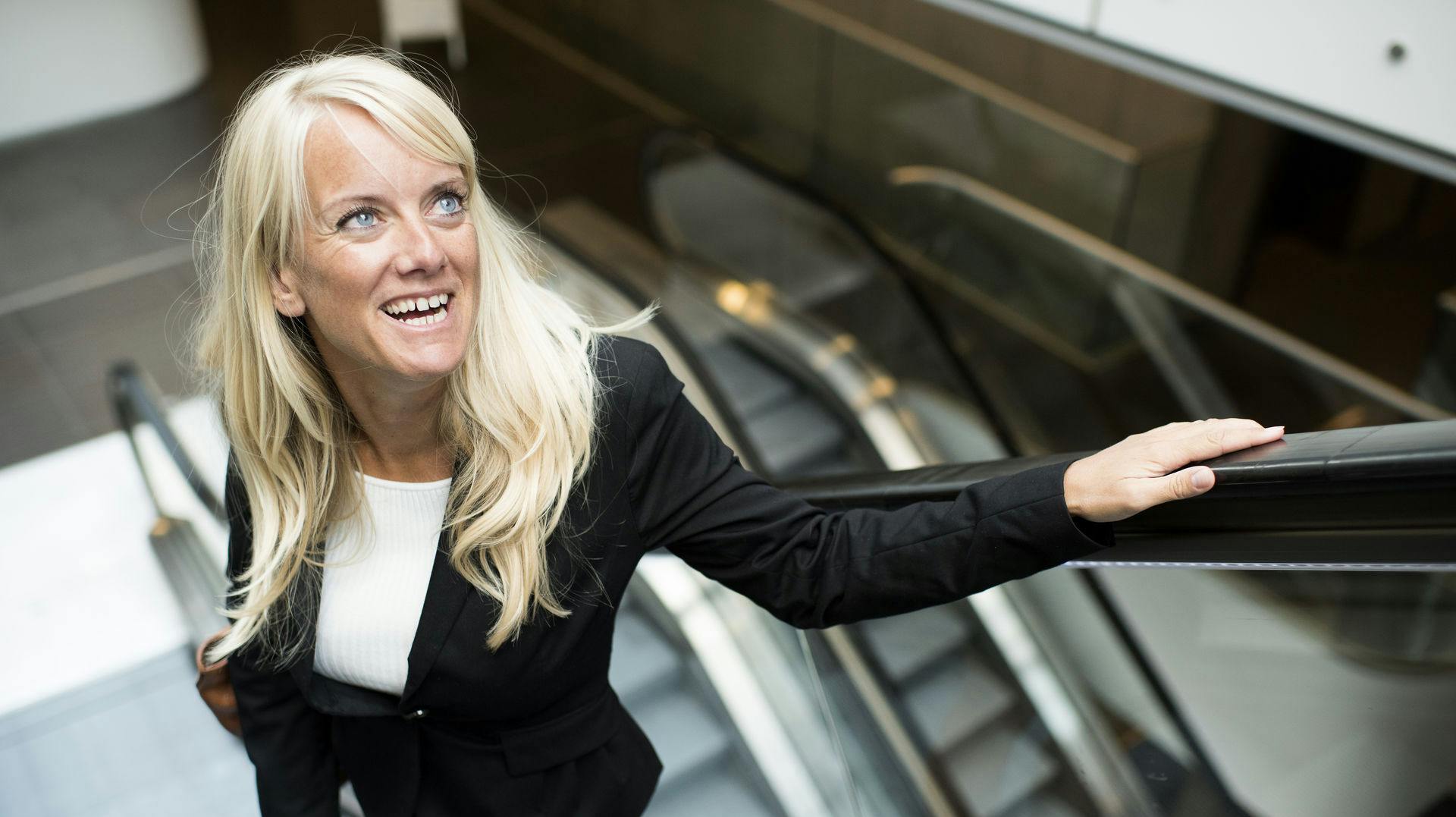 Pernille Vermund bekræfter, at hun har fået rettet tandsættet. 