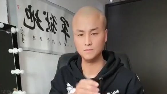 Sanqiange også kendt som "Brother Three Thousand" blev 34 år gammel. 