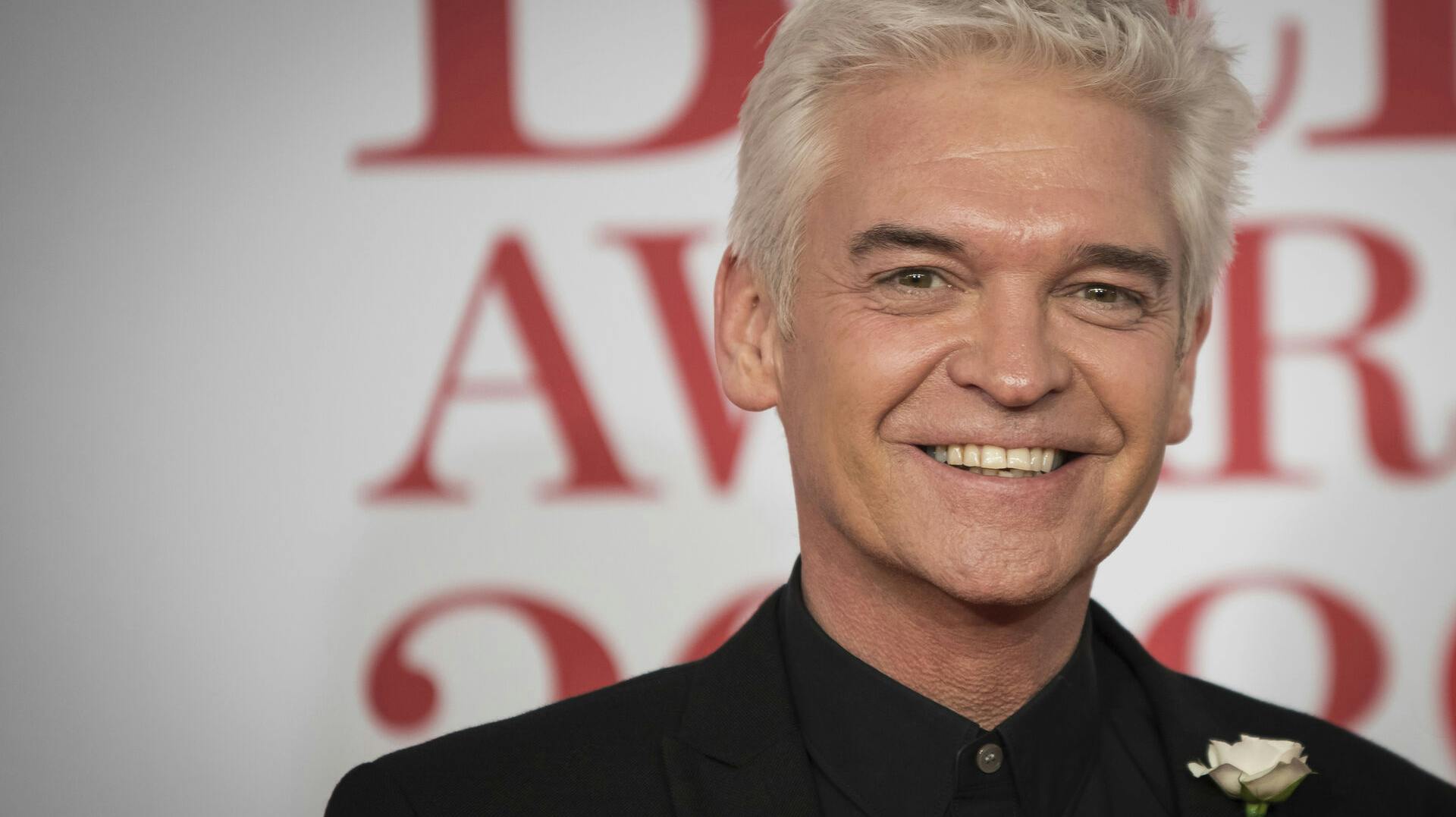 Phillip Schofield havde i årevis en affære med en ung ansat. Nu er der dukket et gammelt billede op.
