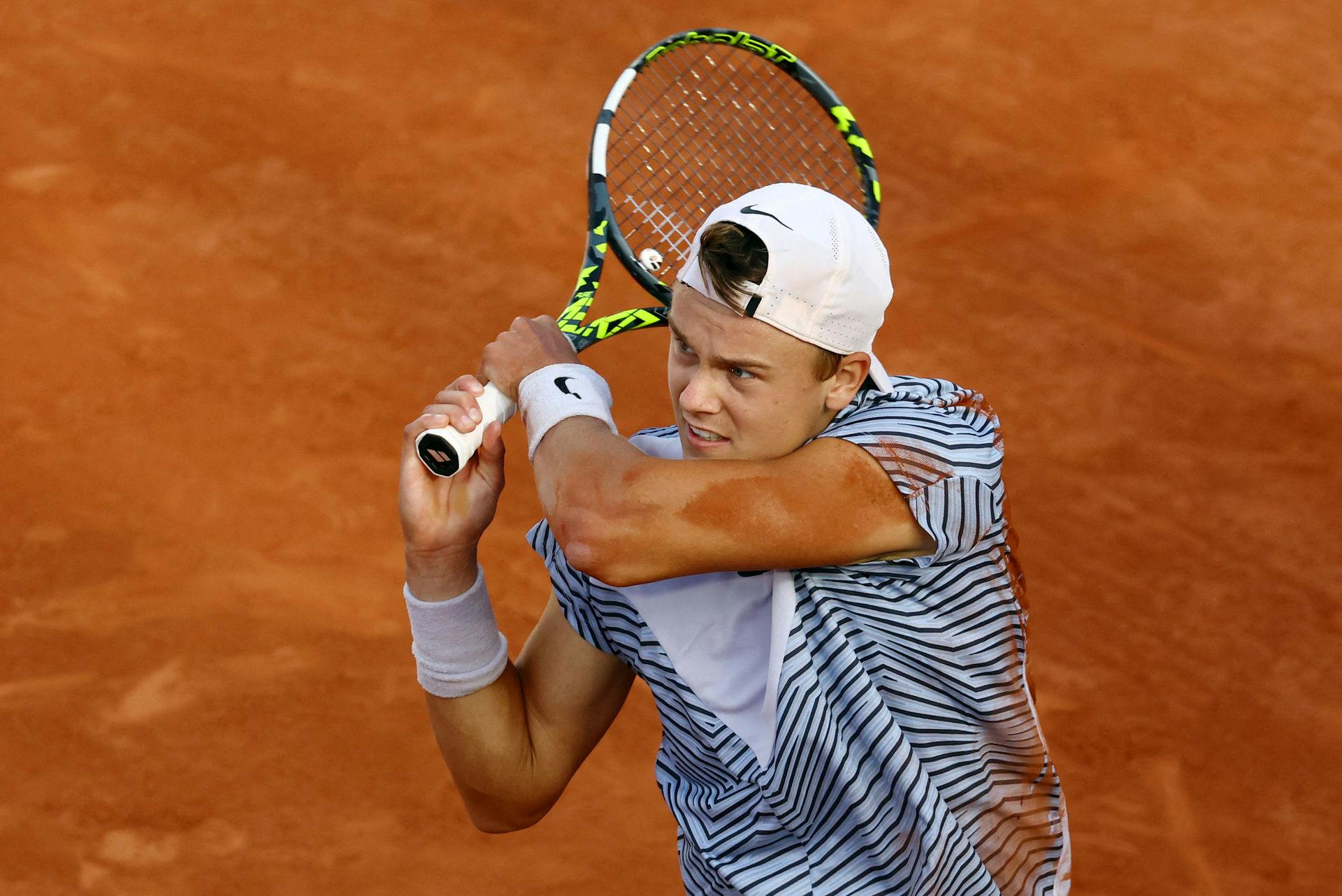 Holger Rune vinder første runde af French Open efter stort besvær.&nbsp;