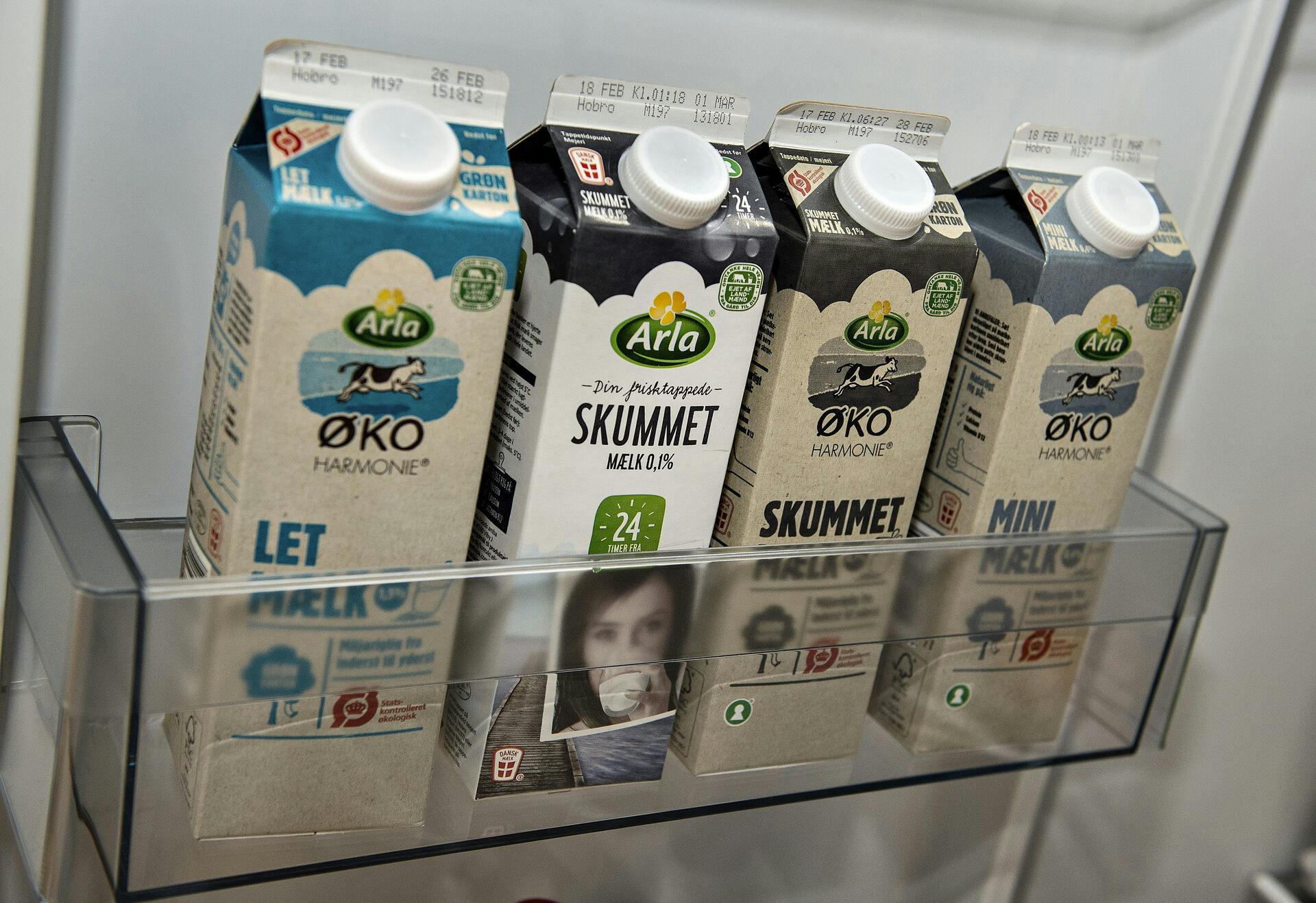Det er blandt andet et højere mælkeudbud på globalt plan, som er med til at drive prisen ned, skriver Arla i opgørelsen..
