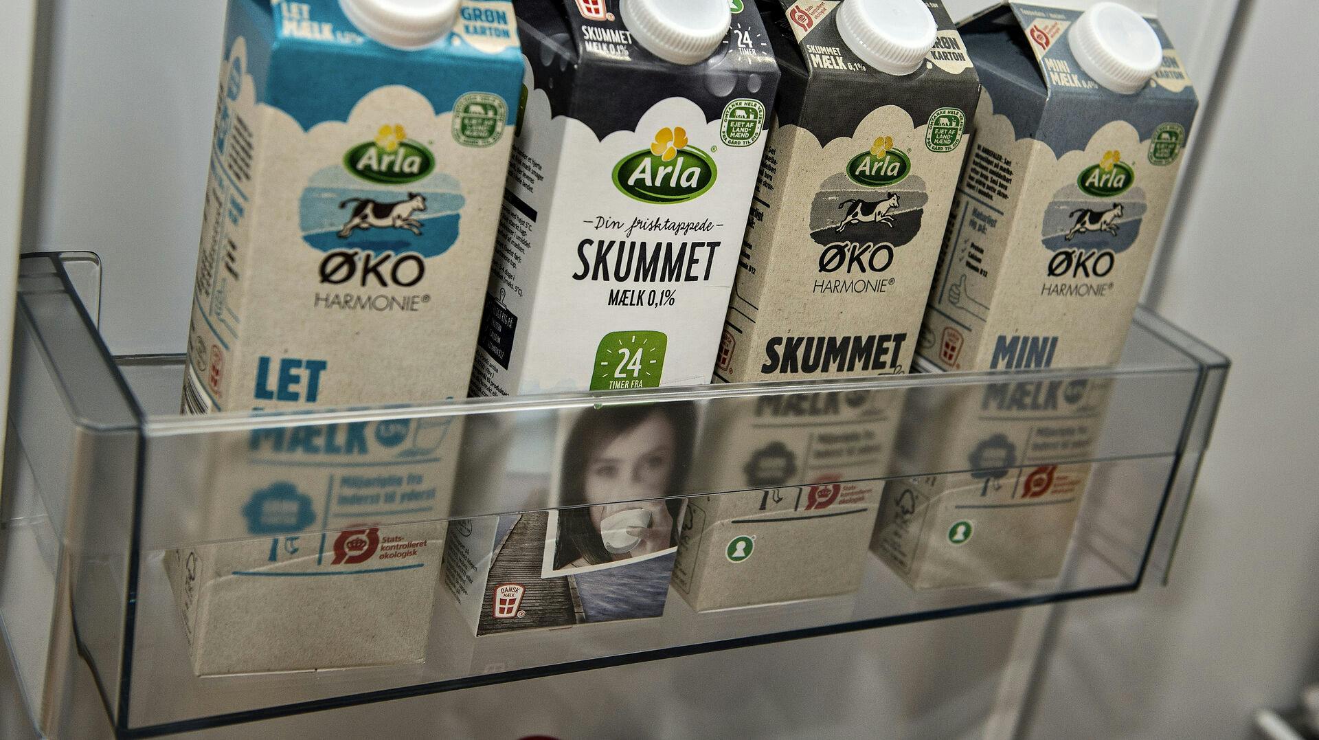 Det er blandt andet et højere mælkeudbud på globalt plan, som er med til at drive prisen ned, skriver Arla i opgørelsen..