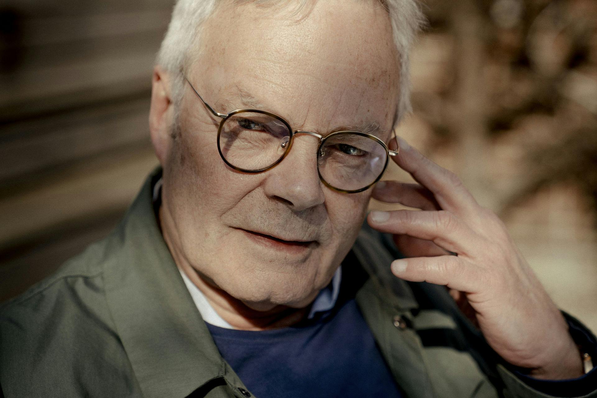 Jarl Friis-Mikkelsen har far til tre døtre.