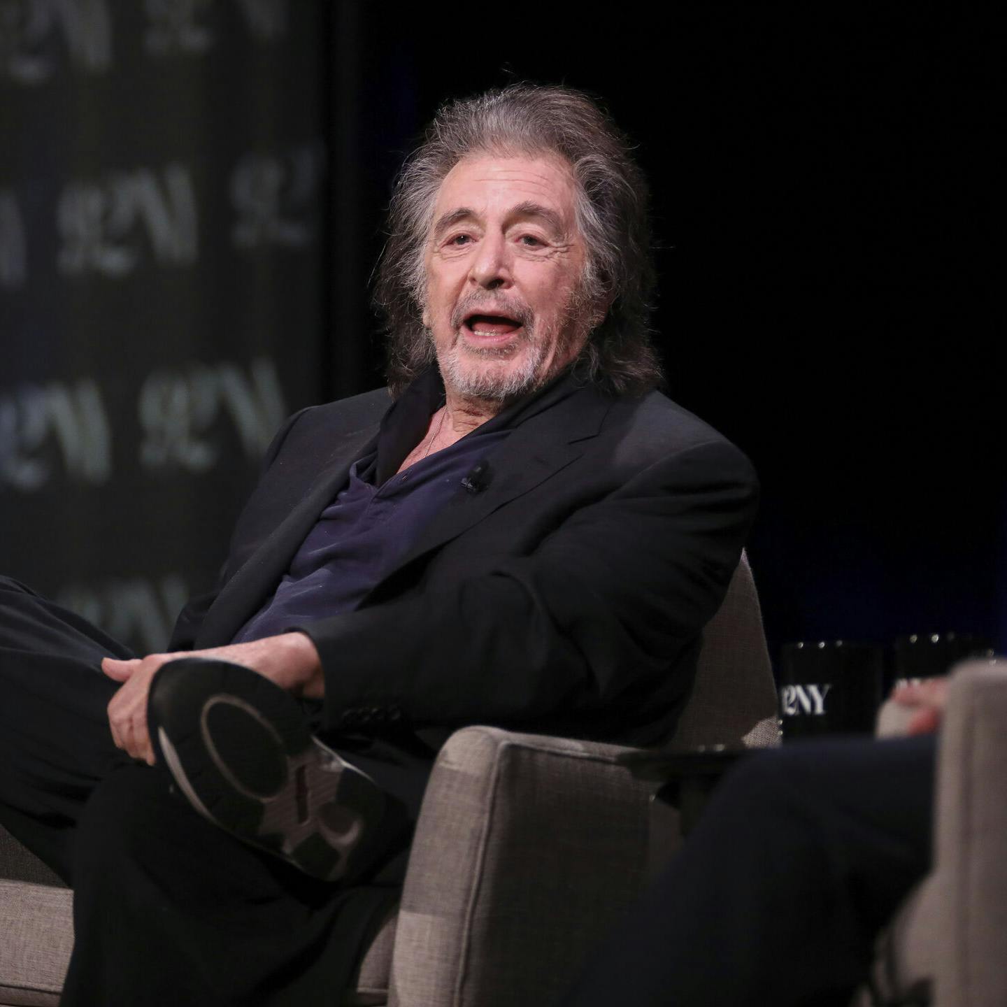Al Pacino er den seneste Hollywood-stjerne til at melde sig ind i old dads club.