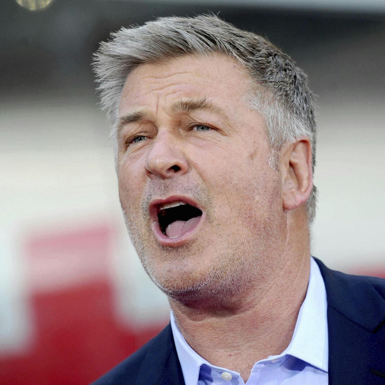 Det ser ud til, at Alec Baldwin er blevet lagt på is af sin ældste datter, efter han dummede sig gevaldigt.