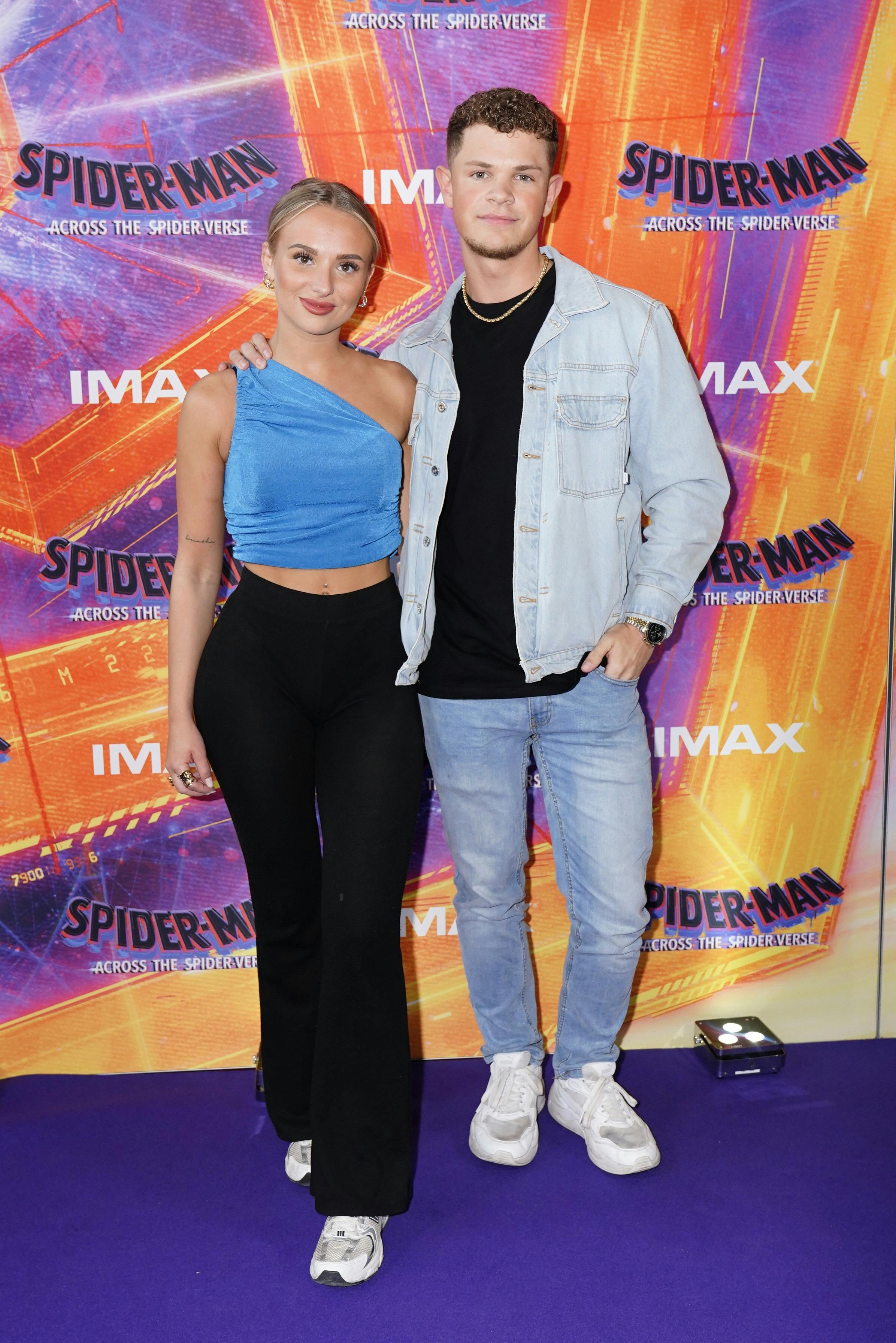 Julica Dall Larsen med kæresten Jamie Sørensen.