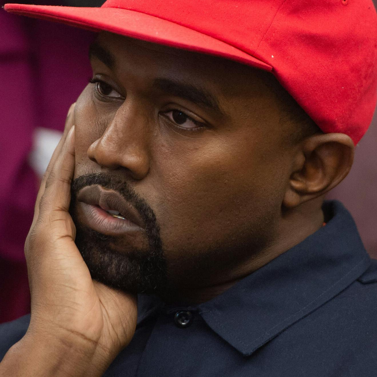 Kanye West er blevet sagsøgt af en fotograf.