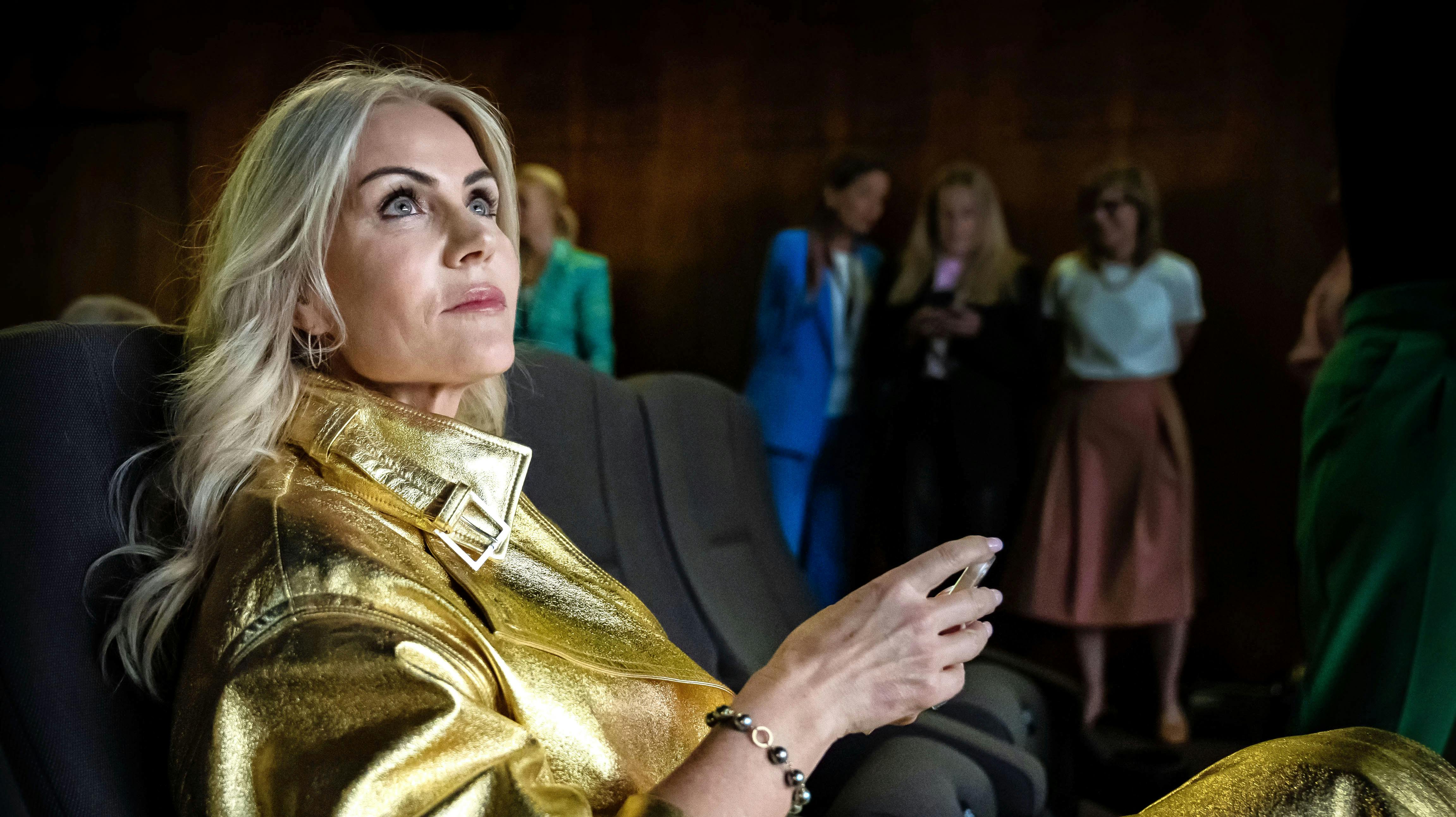 Helle Thorning-Schmidt til gallapremiere på dokumentaren om hendes tid som statsminister og -kandidat.