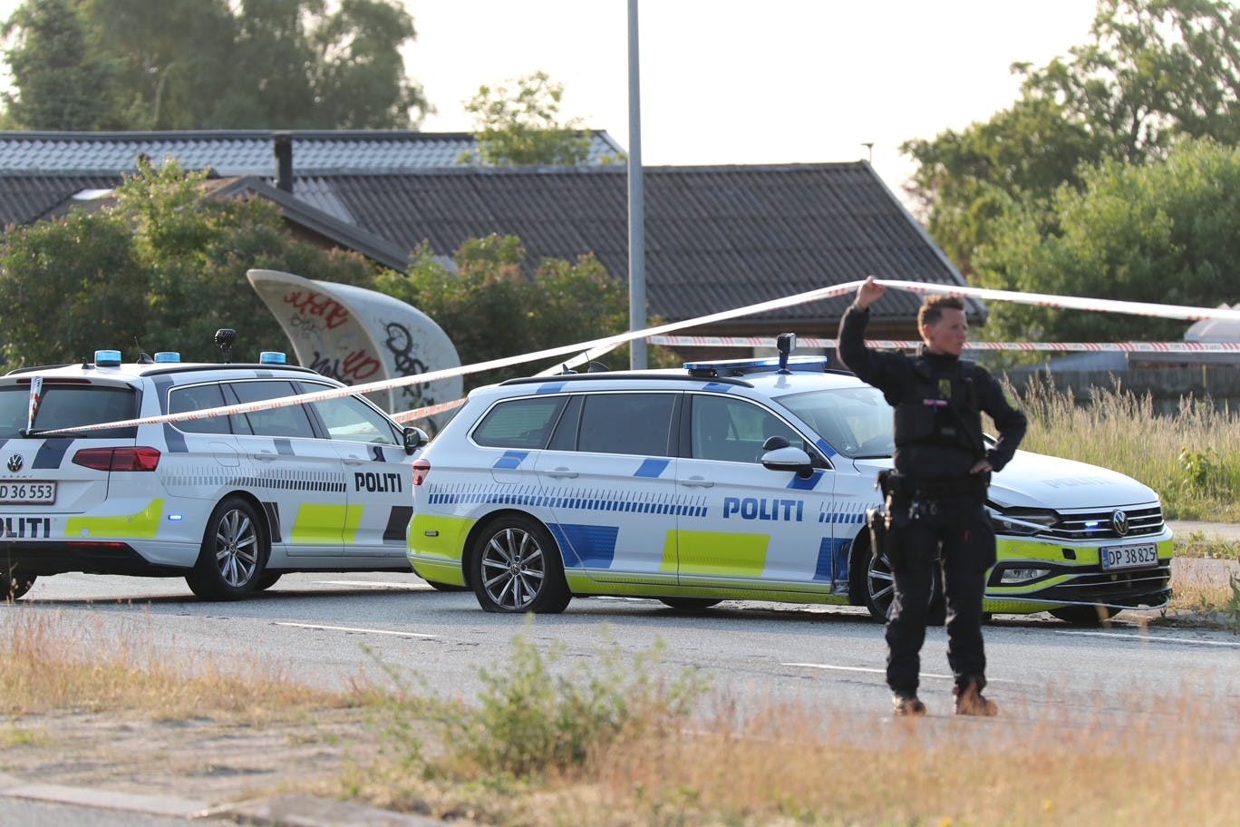 Politi i Hvidovre, hvor den ene mistænkte forulykkede og forsøgte at flygte til fods.