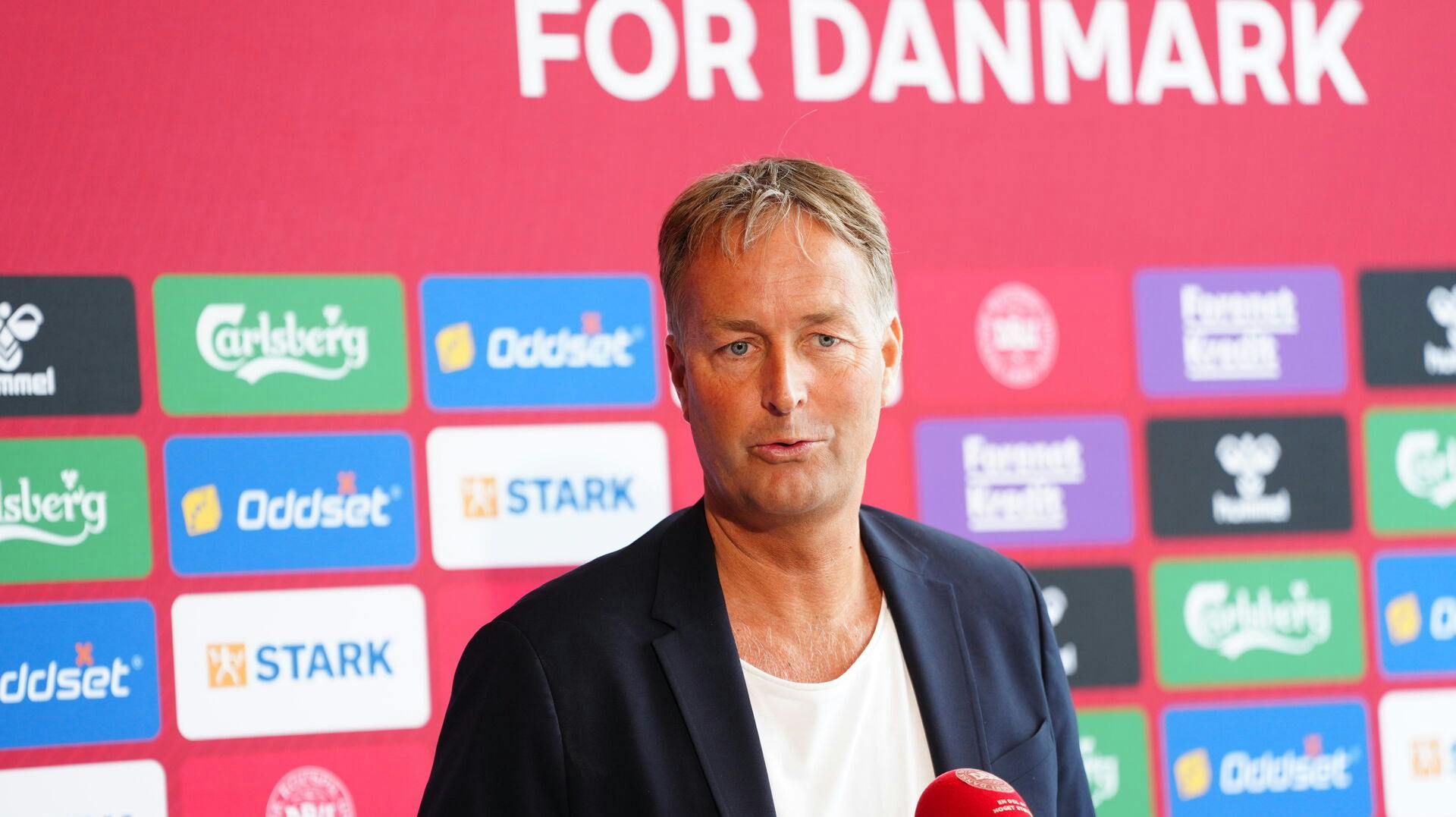 Kasper Hjulmand udtog tirsdag den trup, der skal møde Nordirland og Slovenien i EM-kvalifikationen.