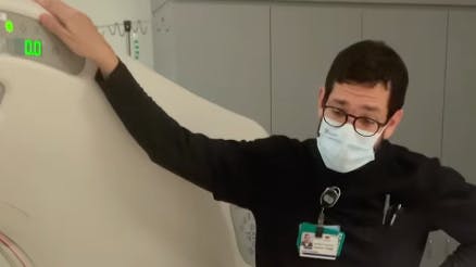 Shannen Doherty afslører, at hendes kræft har spredt sig til hendes hjerne. 