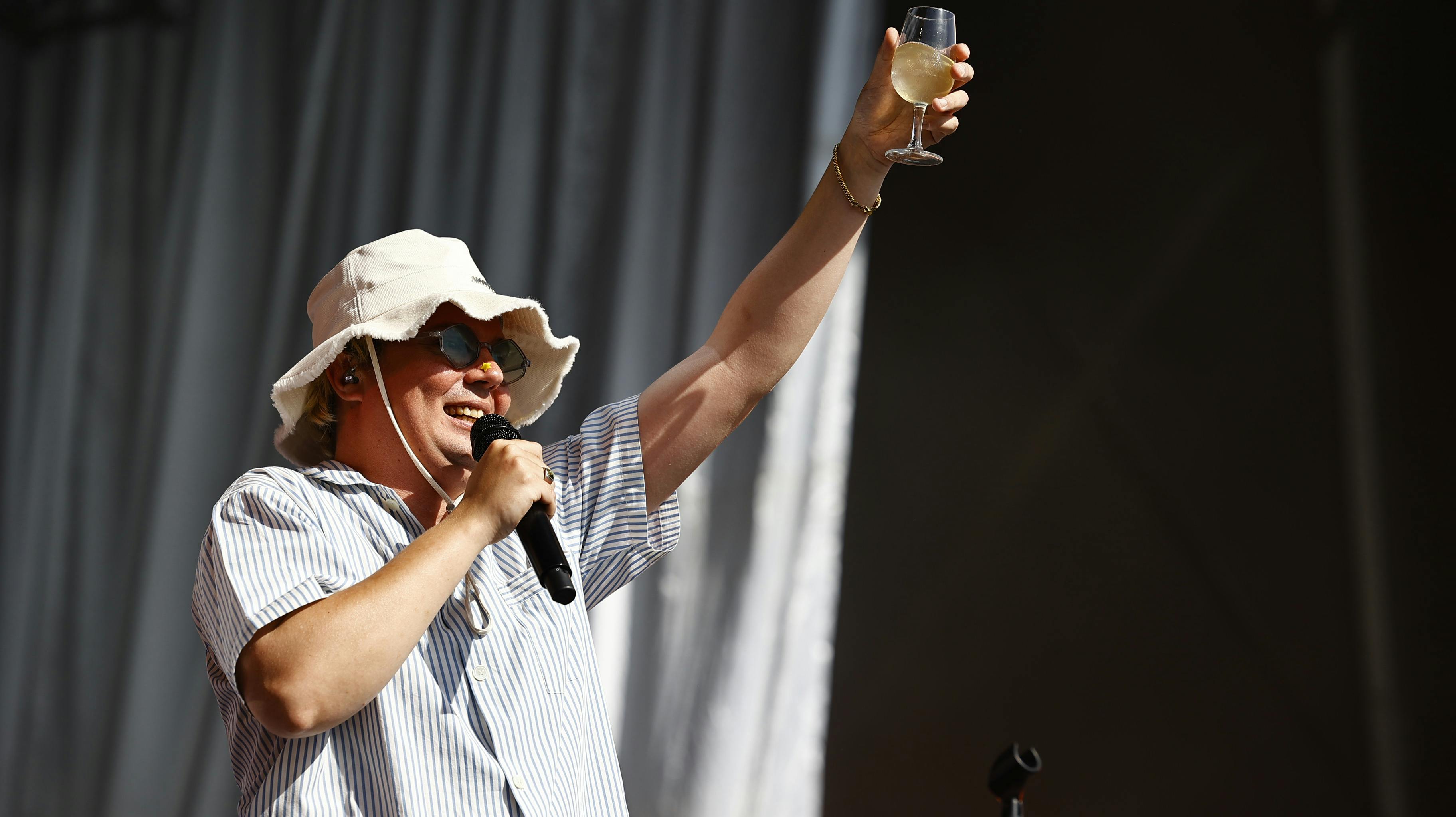 Hjemmefødningen Andreas Odbjerg sætter ild til den fynske kulturfestival Heartland, som nok er tørkeramt, men stemningen er alt andet end det.