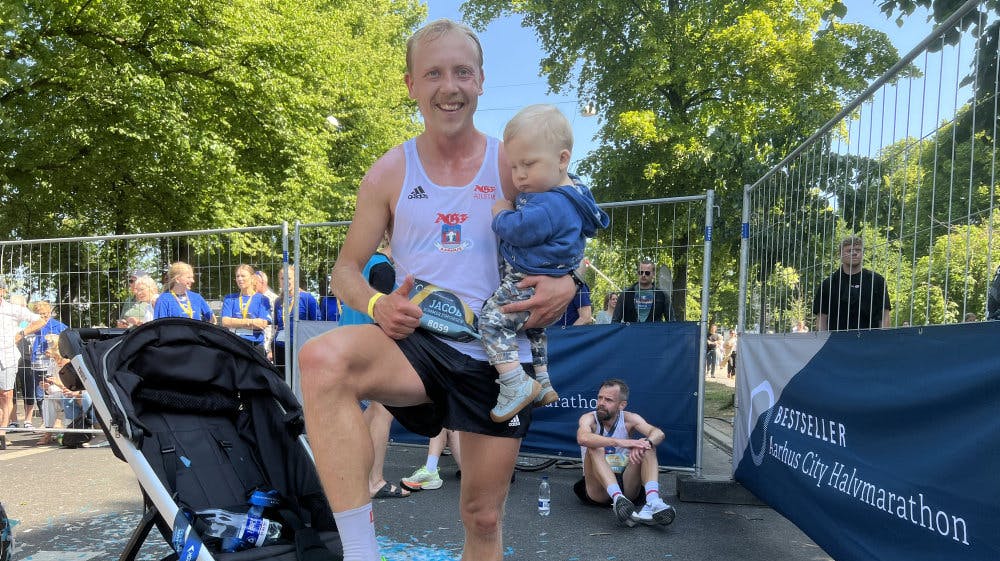 Mens far løb, alt hvad han kunne, kom Viggo nærmest sovende til den nye verdensrekord.