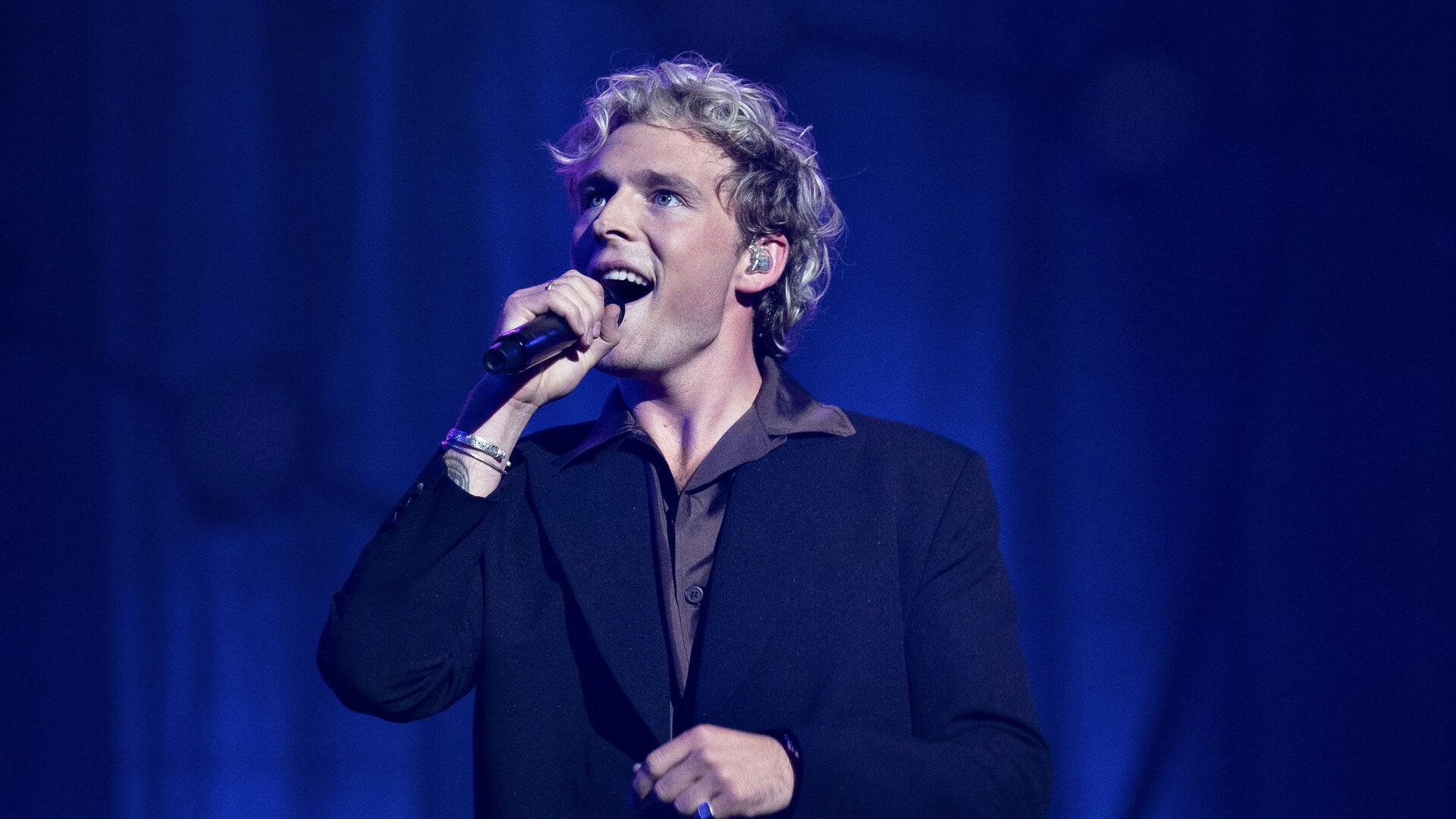 Christopher er lige nu aktuel med Netflix-filmen "A Beautiful Life".