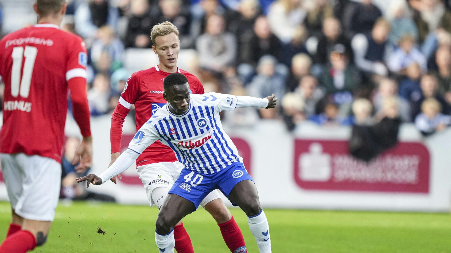 Yankuba Minteh i aktion mod Silkeborg.