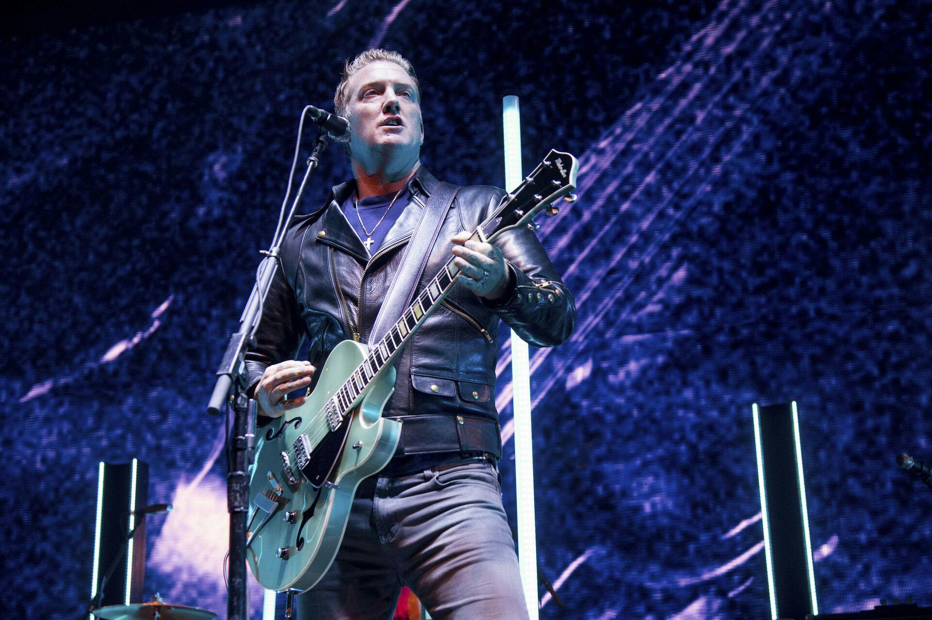 Josh Homme fra Queens of the Stone Age fortæller, at han har haft kræft.