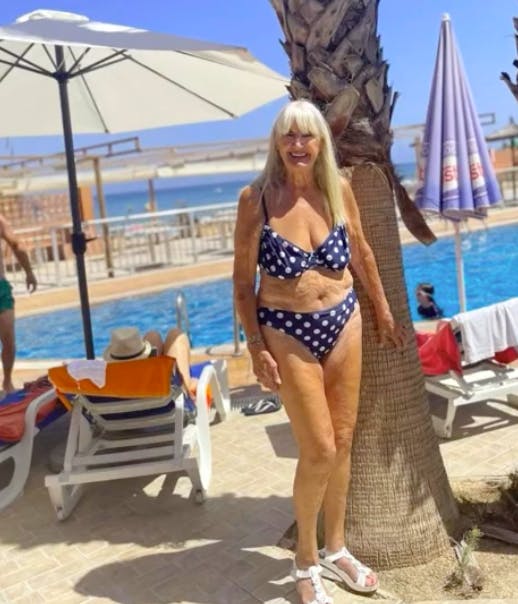 Joan ligner bestemt ikke, at hun ER fyldt 92 år.