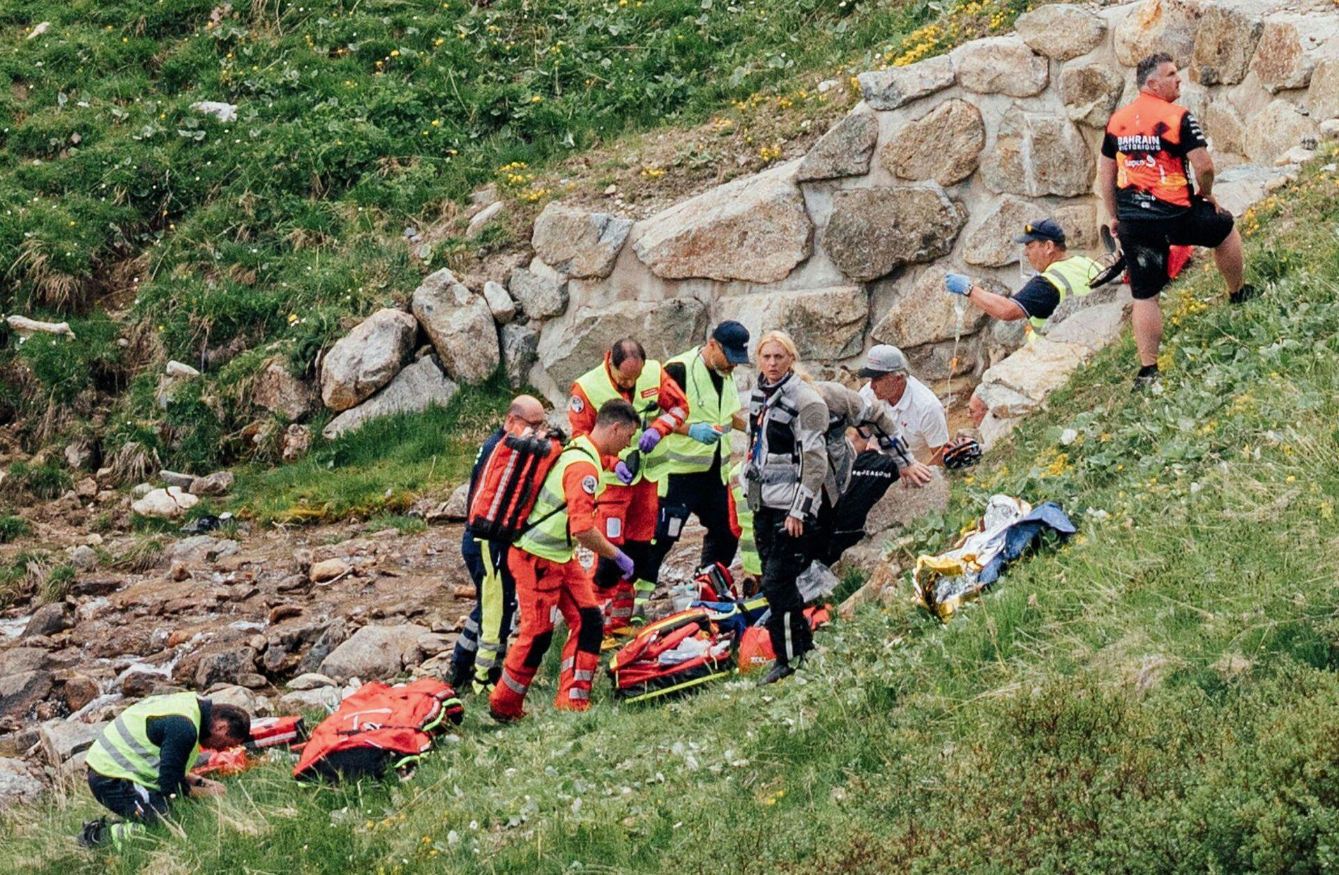 Gino Mäder er død, efter han torsdag styrtede under en nedkørsel.