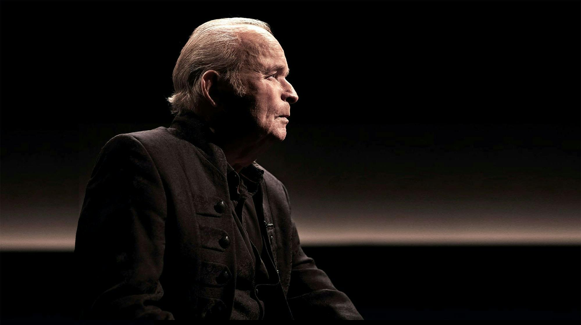 Peter Belli fortæller en om skæbnesvanger juleaften i "Det sidste ord". 