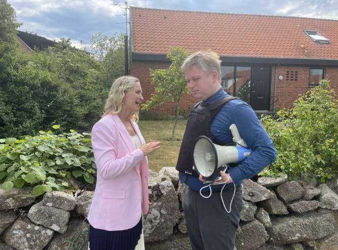 Annette Heick og Rasmus Paludan i ophedet diskussion.&nbsp;
