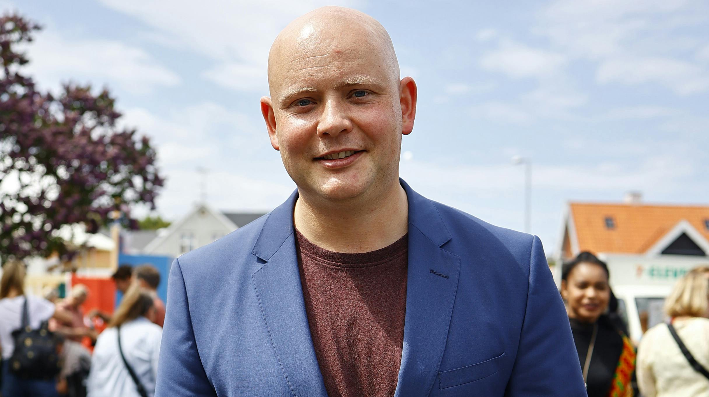 Jakob Engel-Schmidt nød solskin og demokratifest på Bornholm, inden den stod på elguitar og heavy metal-sang til Copenhell. 