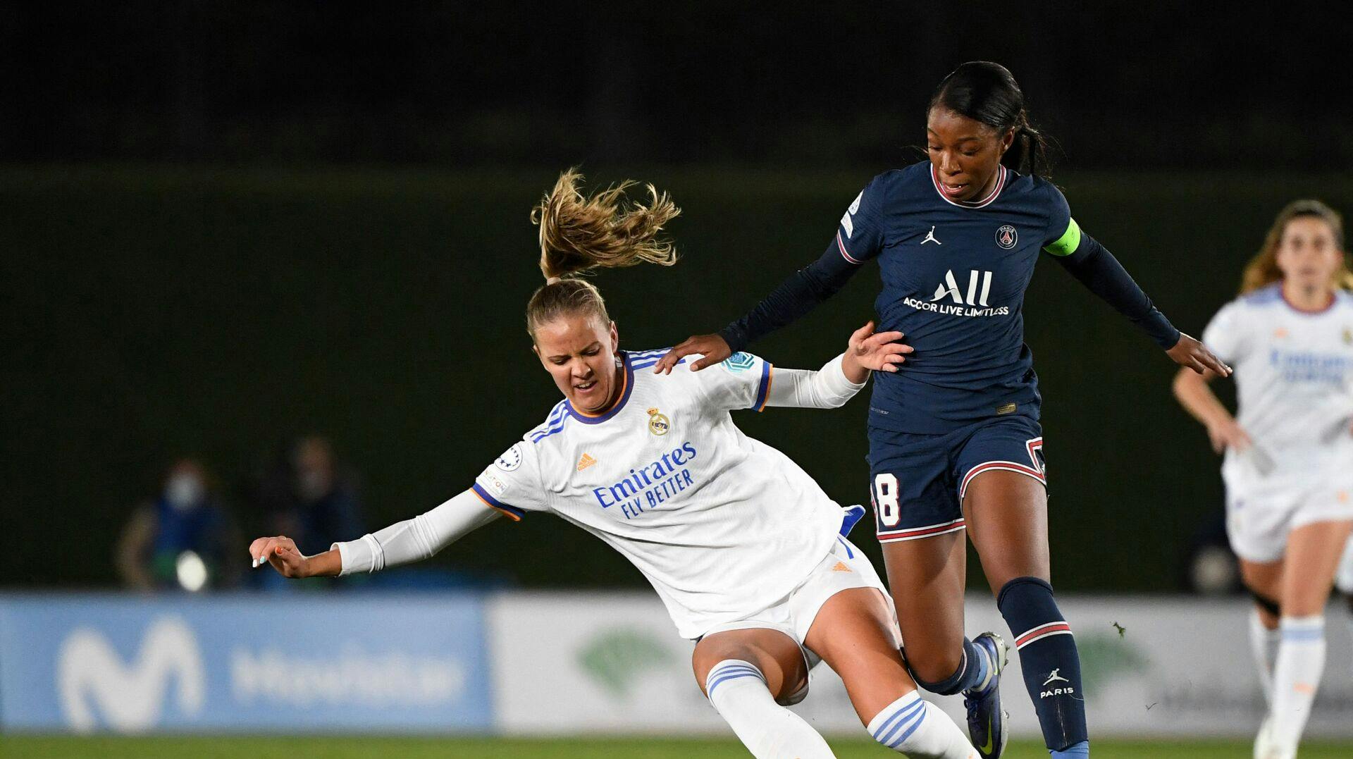 Caroline Møller i UEFA-kamp mellem Real Madrid og Paris Saint-Germain i 2021.