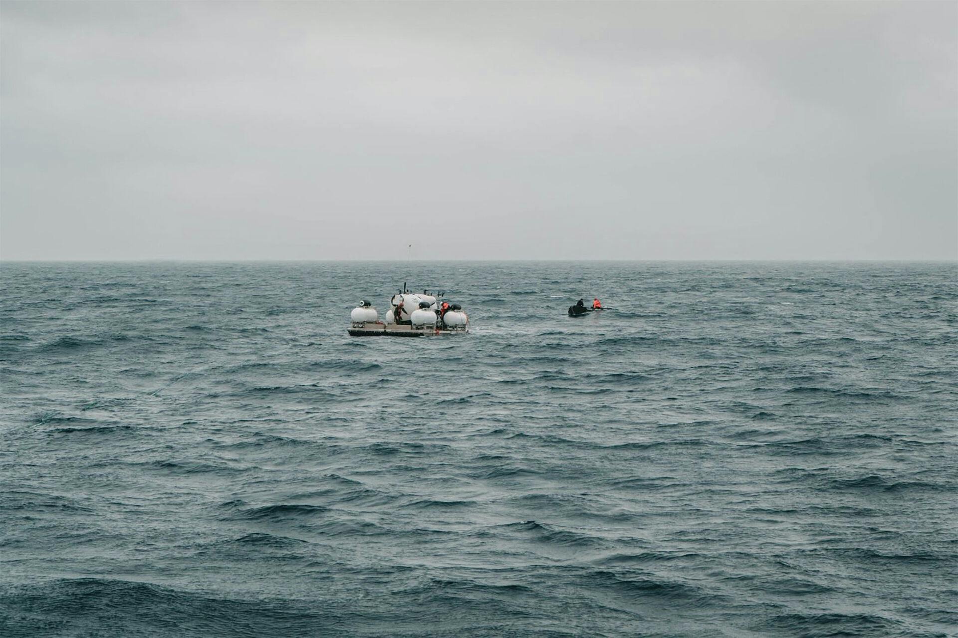 Dette billede er taget klokken 4 om morgenen den 18. juni 2023 og viser mandskabet gøre klar til at søsætte ubåden, der nu er forsvundet.

&nbsp;

&nbsp;
