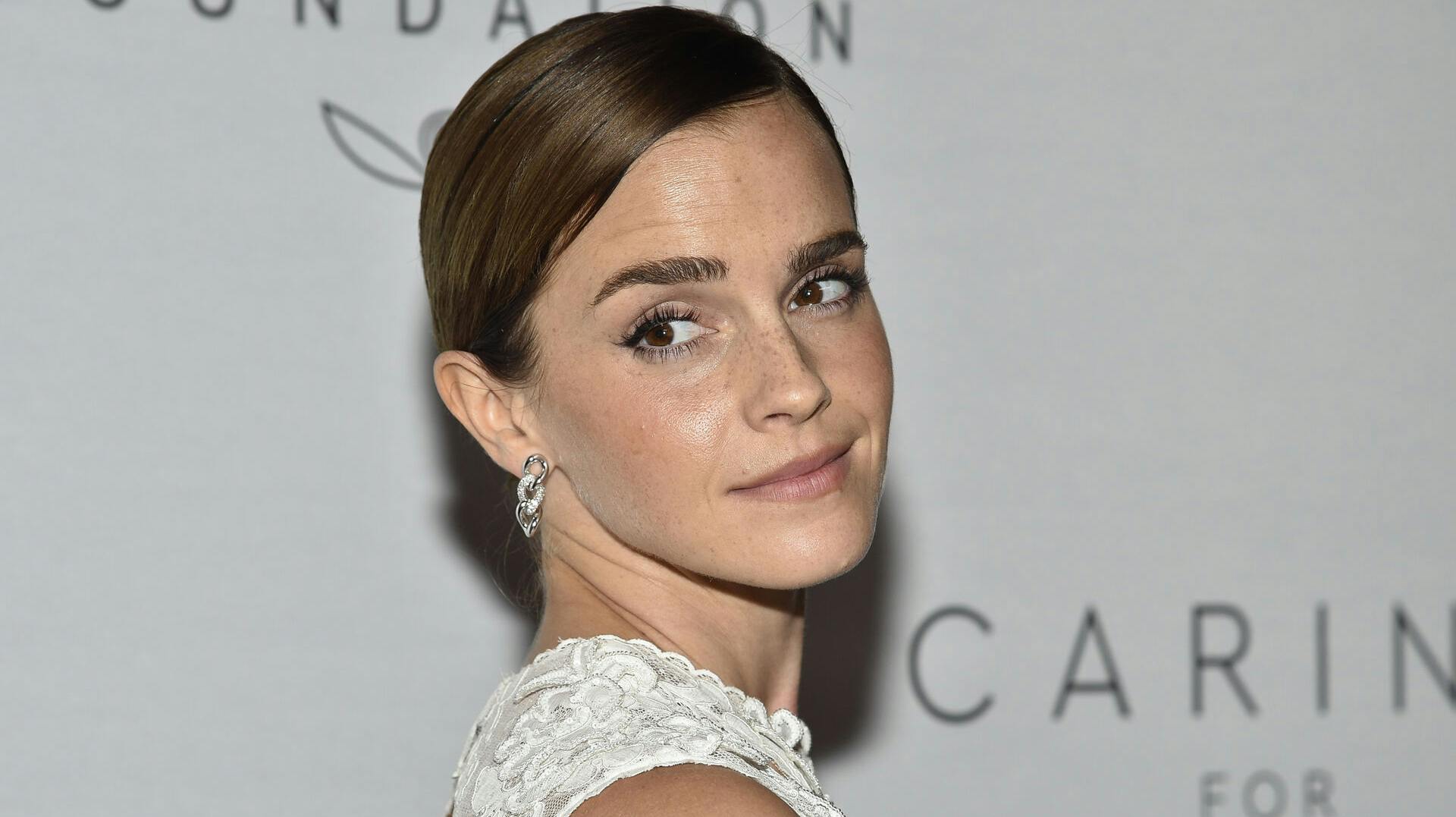 Emma Watson og hendes kjole har fået folk til tasterne.