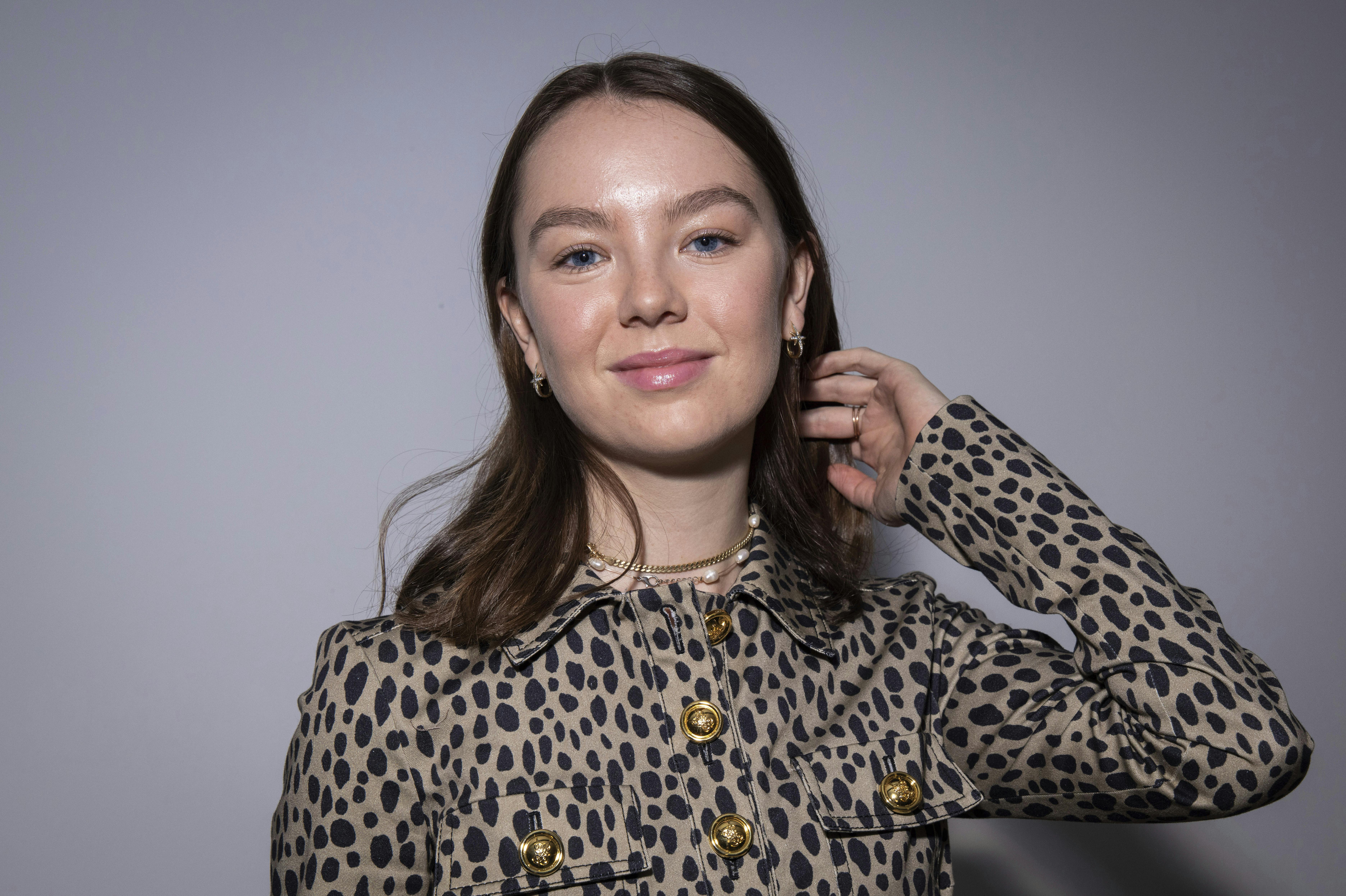 Her er 23-årige Alexandra til modeuge i Paris. 