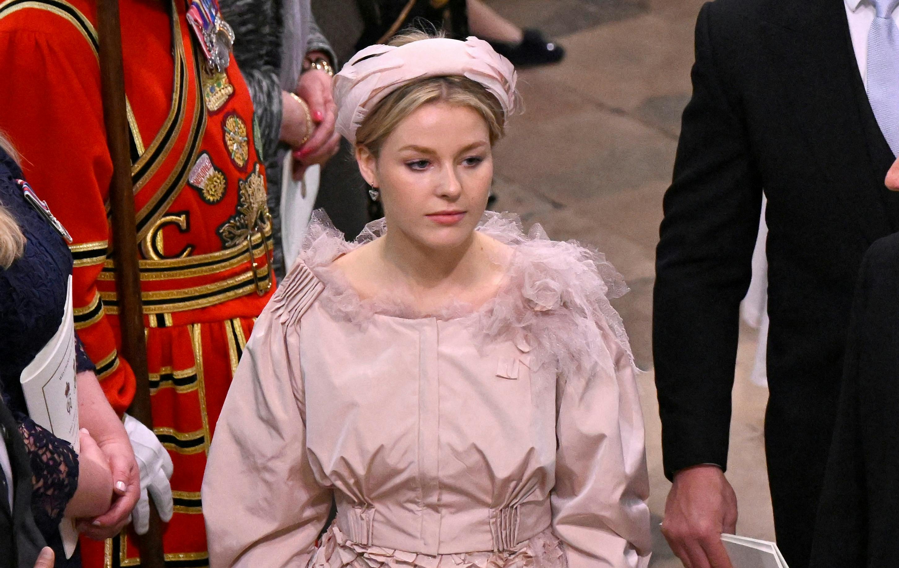 Her ses 21-årige Margarita til kong Charles' kroning. 