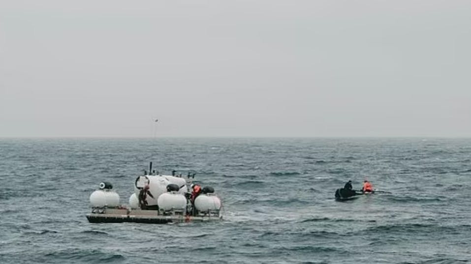 Sådan så det ud søndag, da ubåden dykkede ned. Siden er den ikke blevet set.