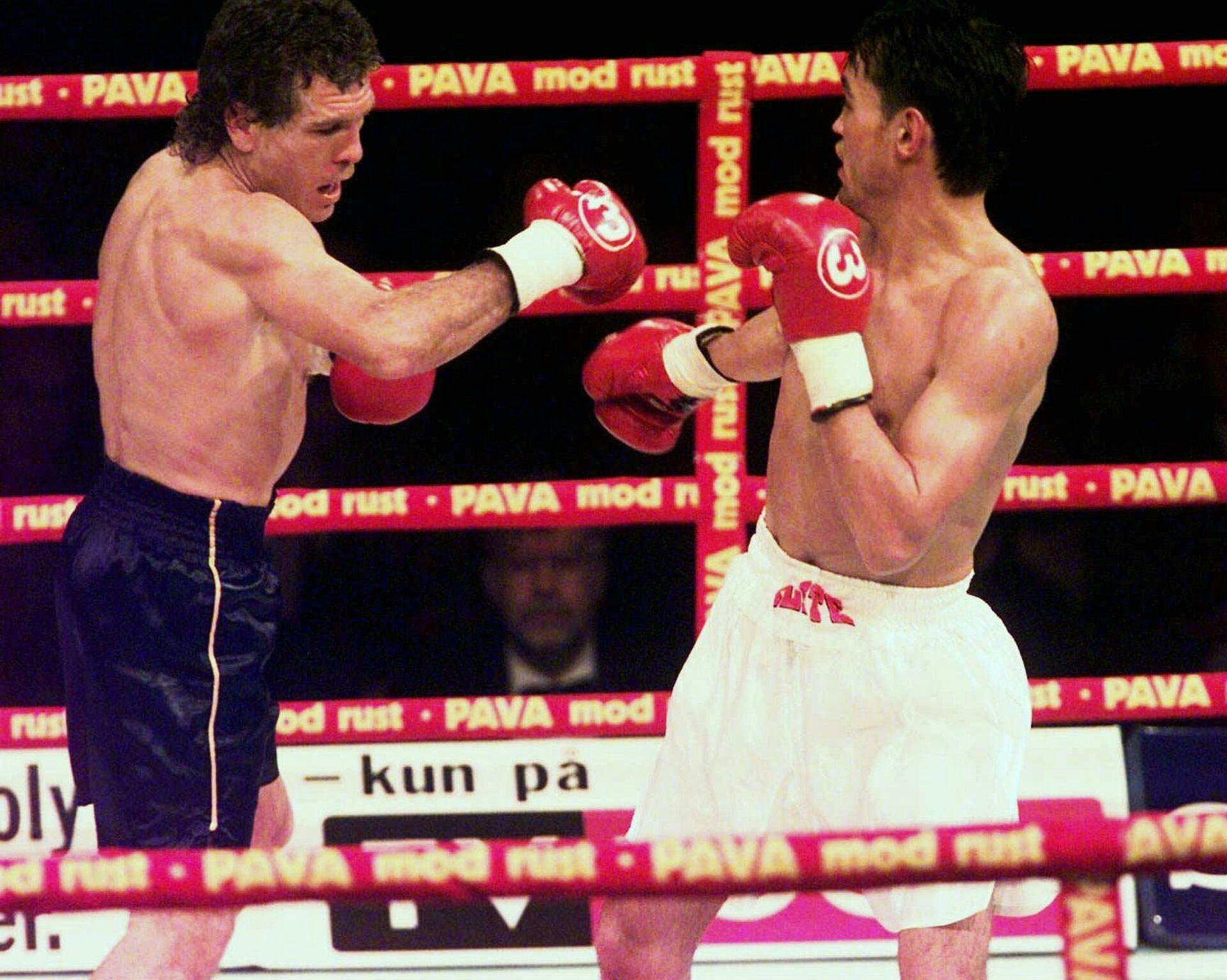 Jimmi Bredahl i sin sidste professionelle boksekamp. Her blev det til et nederlag mod Troy Dorsey. 