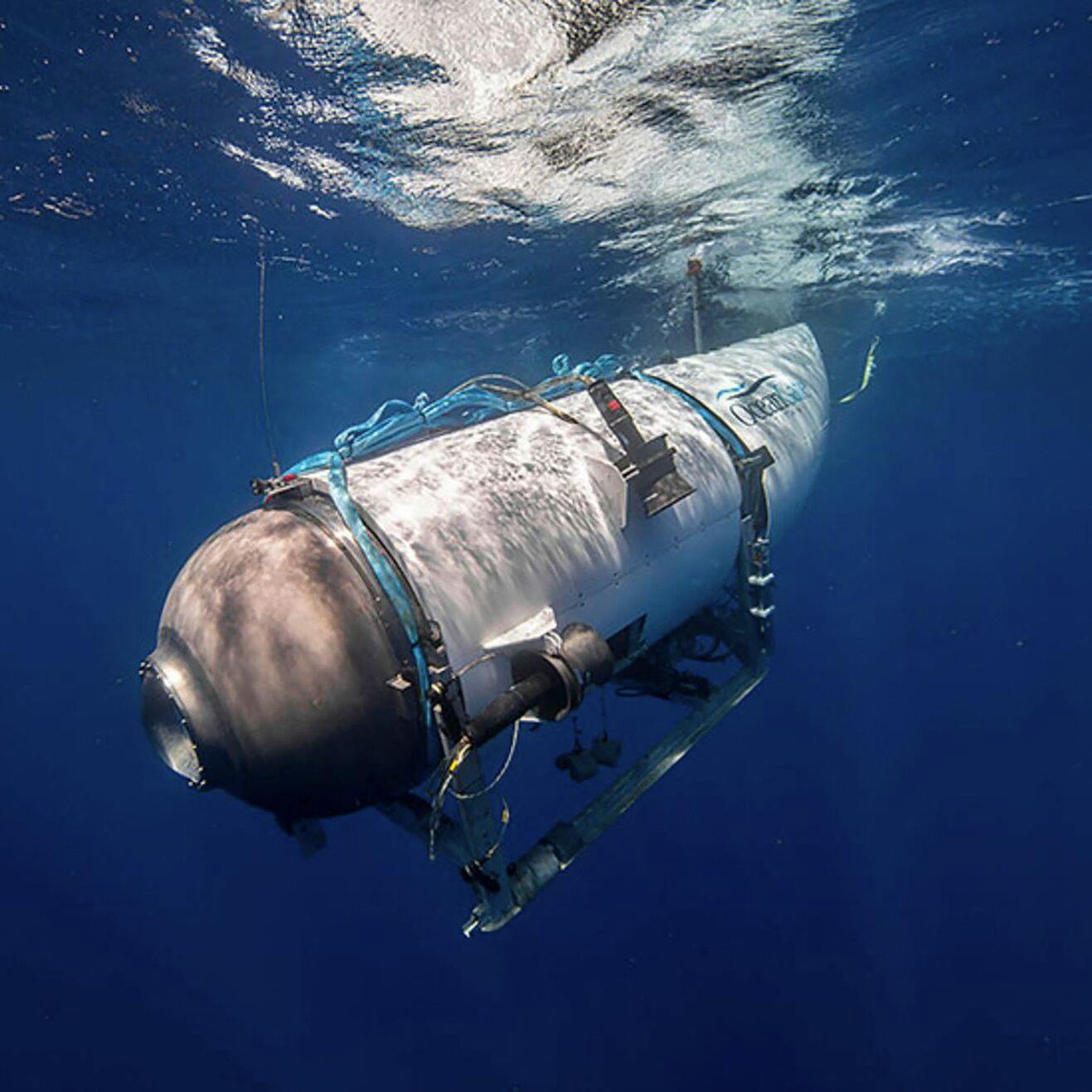 Titan forsvandt 18. juni på vej mod vraget af Titanic. Den blev officielt meldt savnet mandag, og senere blev det meldt ud, at den var imploderet. 