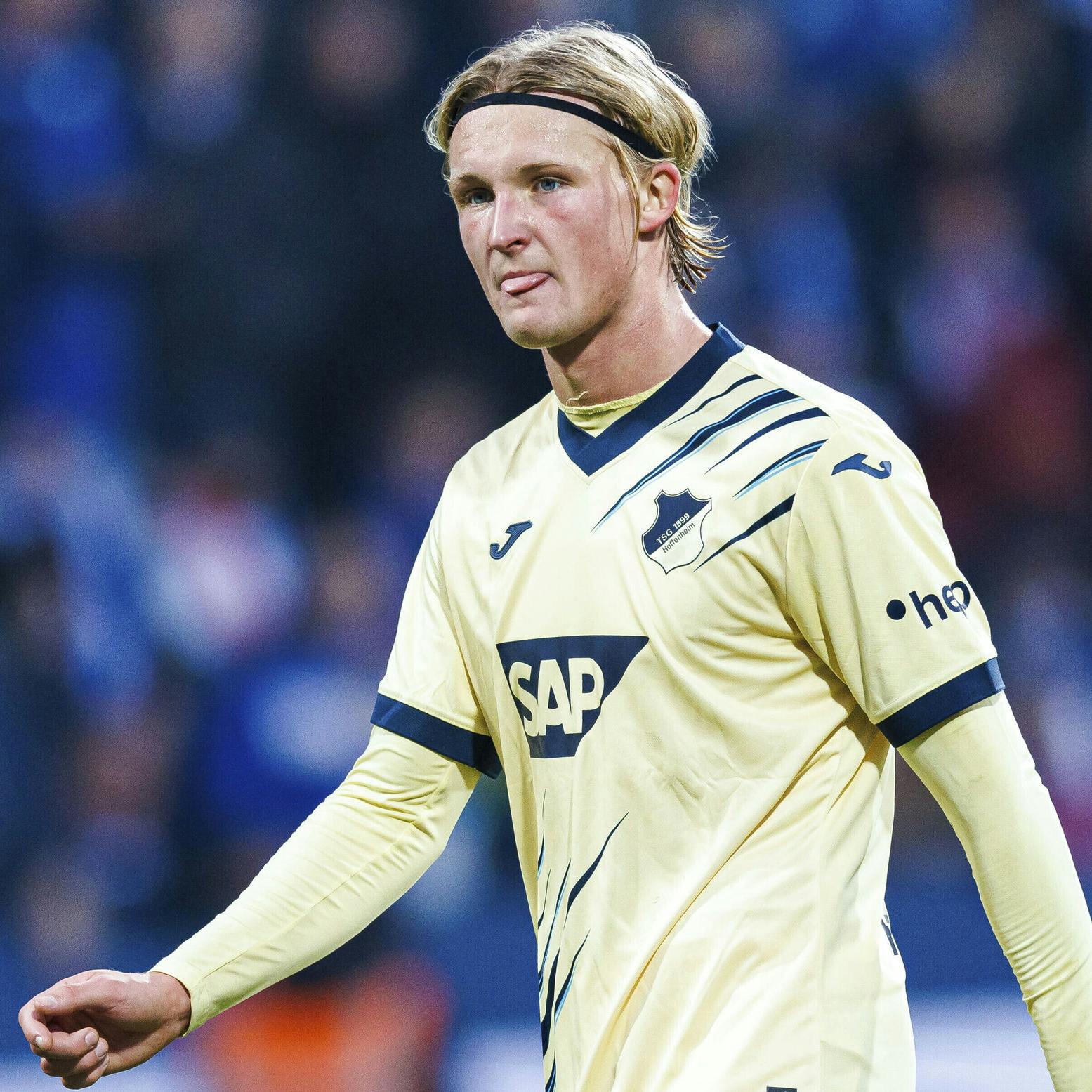 firo : 04.02.2023, football, soccer, 1st league, 1st federal league, season 2022/2023, VfL Bochum - TSG 1899 Hoffenheim Kasper Dolberg (TSG 1899 Hoffenheim) half figure, dissatisfied, disappointed, dejected, frustrated, facial expression, facial expression , Tongue Photo by: Max Ellerbrake/picture-alliance/dpa/AP Images