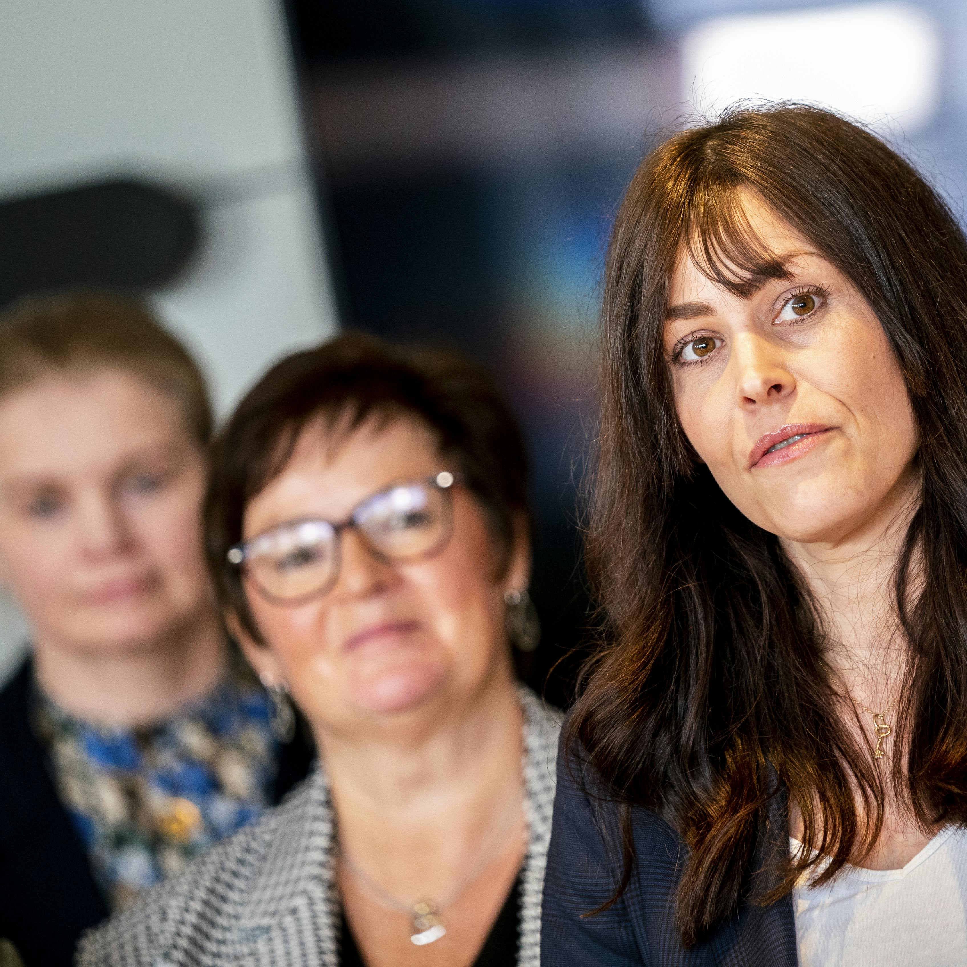 Anni Matthiesen (V), Rosa Eriksen (M), og Mette Thiesen (DF) på et doorstep om en ny aftale om fordelingen af midler på social-, sundheds- og arbejdsmarkedsområdet 2023-2026 (SSA-midler) i Socialministeriet- og ældreministeriet i København, fredag den 3. marts 2023.. (Foto: Ida Marie Odgaard/Ritzau Scanpix)